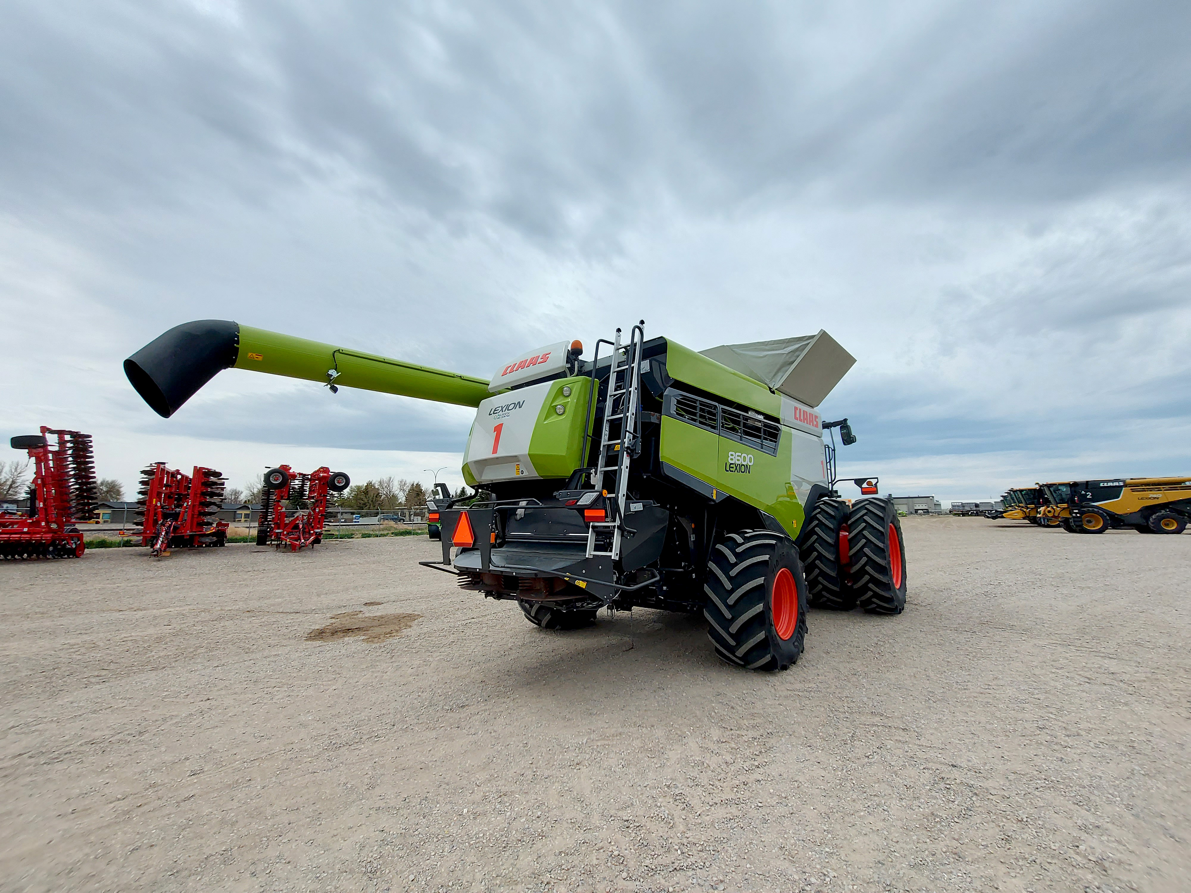 2021 CLAAS 8600 Combine