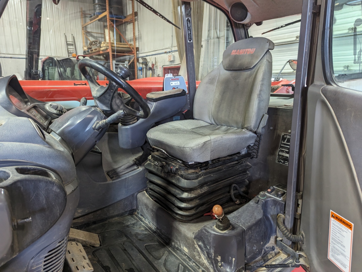 2014 Manitou MLT840 TeleHandler