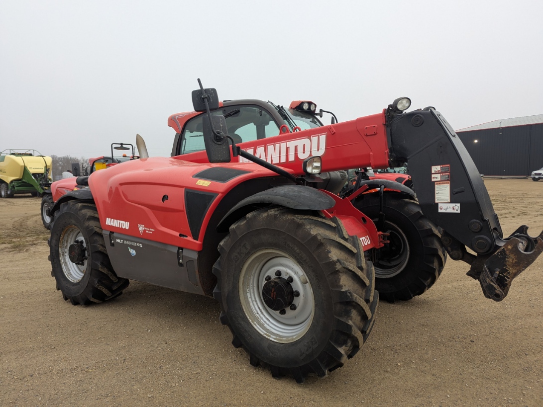 2014 Manitou MLT840 TeleHandler