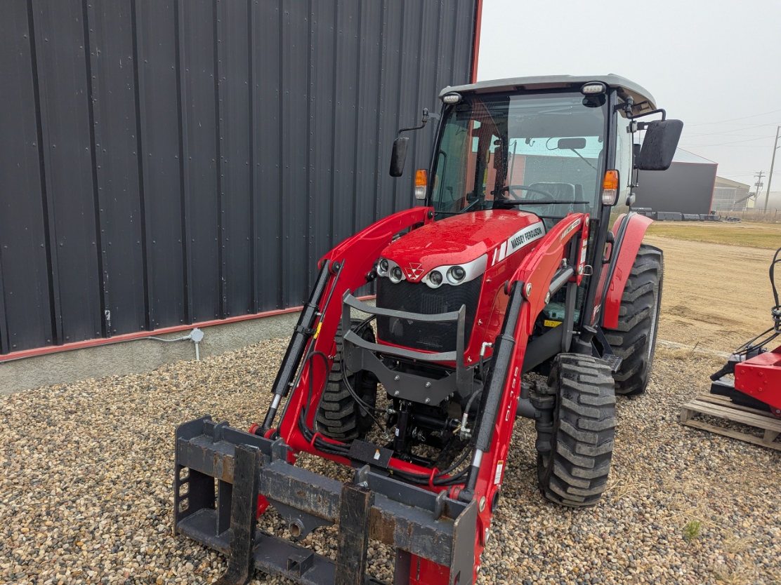 2019 Massey Ferguson 1750M Tractor