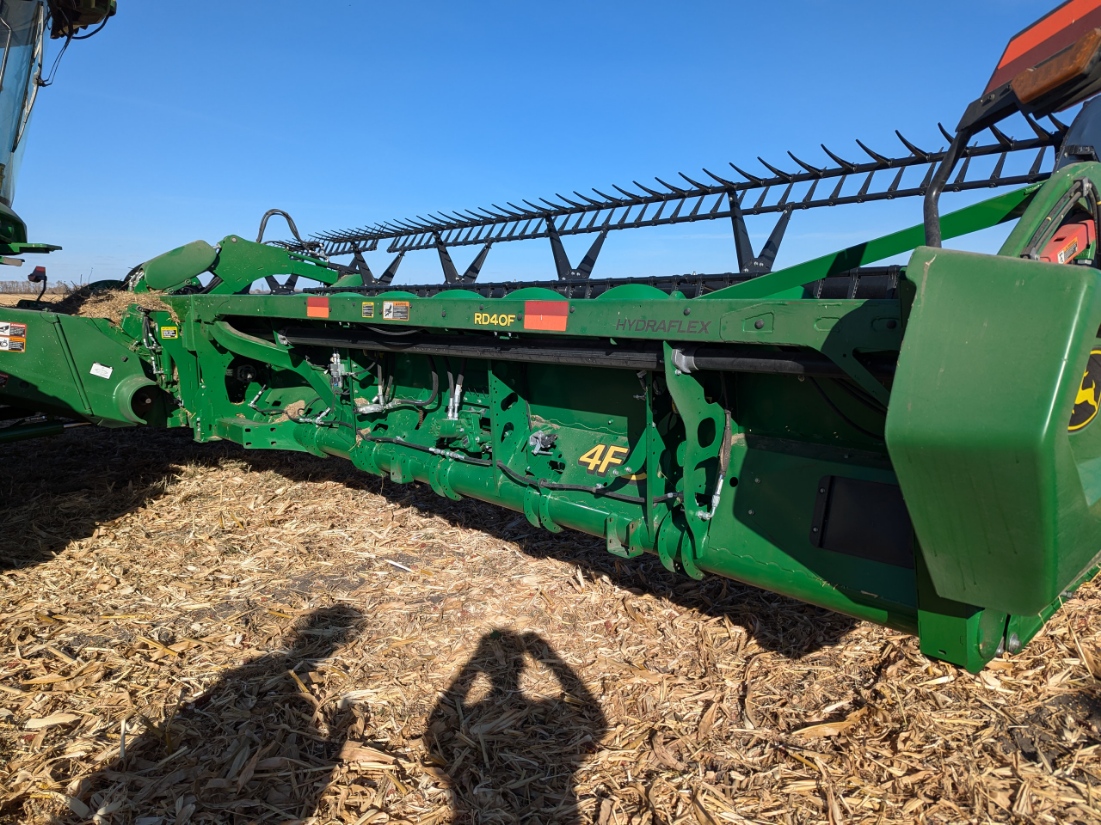 2021 John Deere RD40F Header Combine