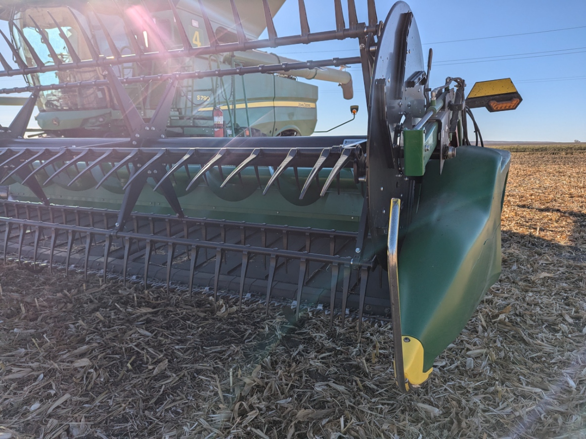 2021 John Deere RD40F Header Combine