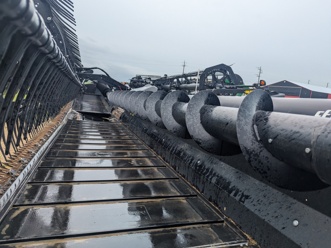 2020 MacDon FD140 Header Combine