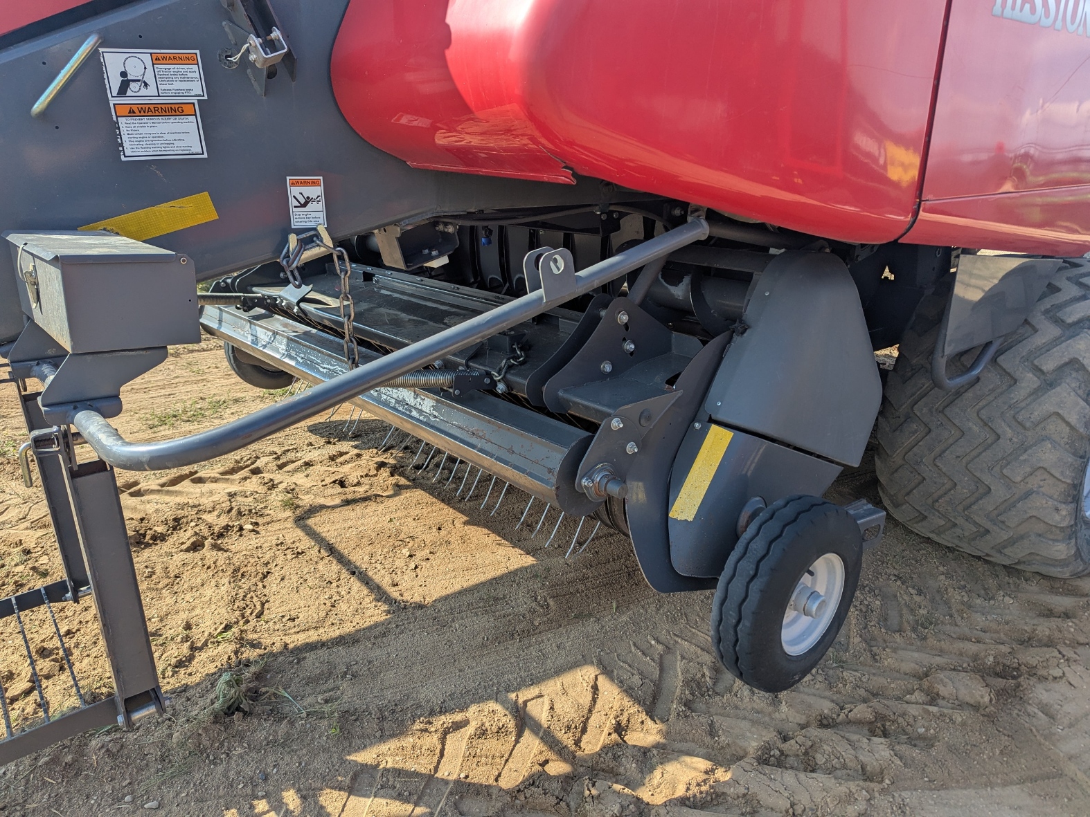 2014 Massey Ferguson 2270XD Baler/Square