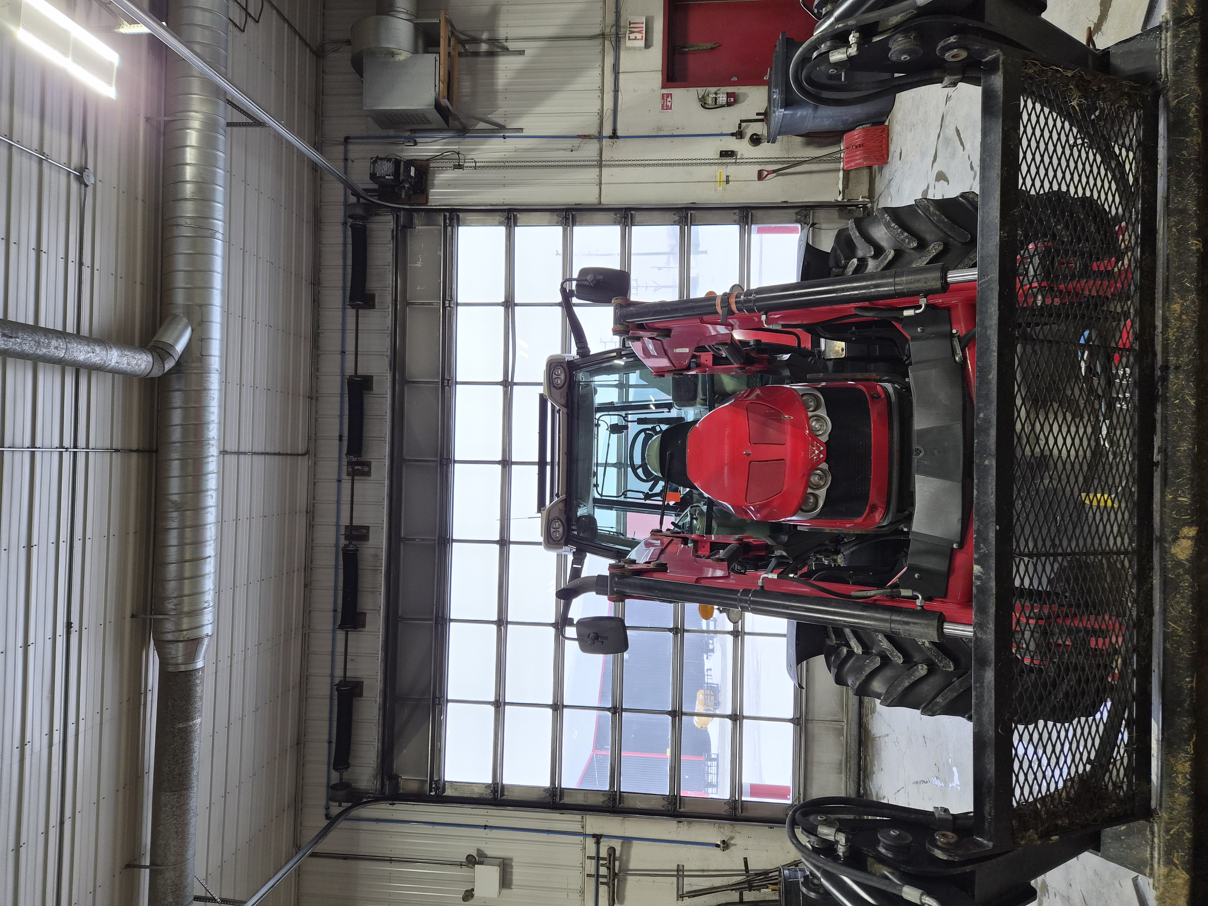 2014 Massey Ferguson 5612 Classic Tractor