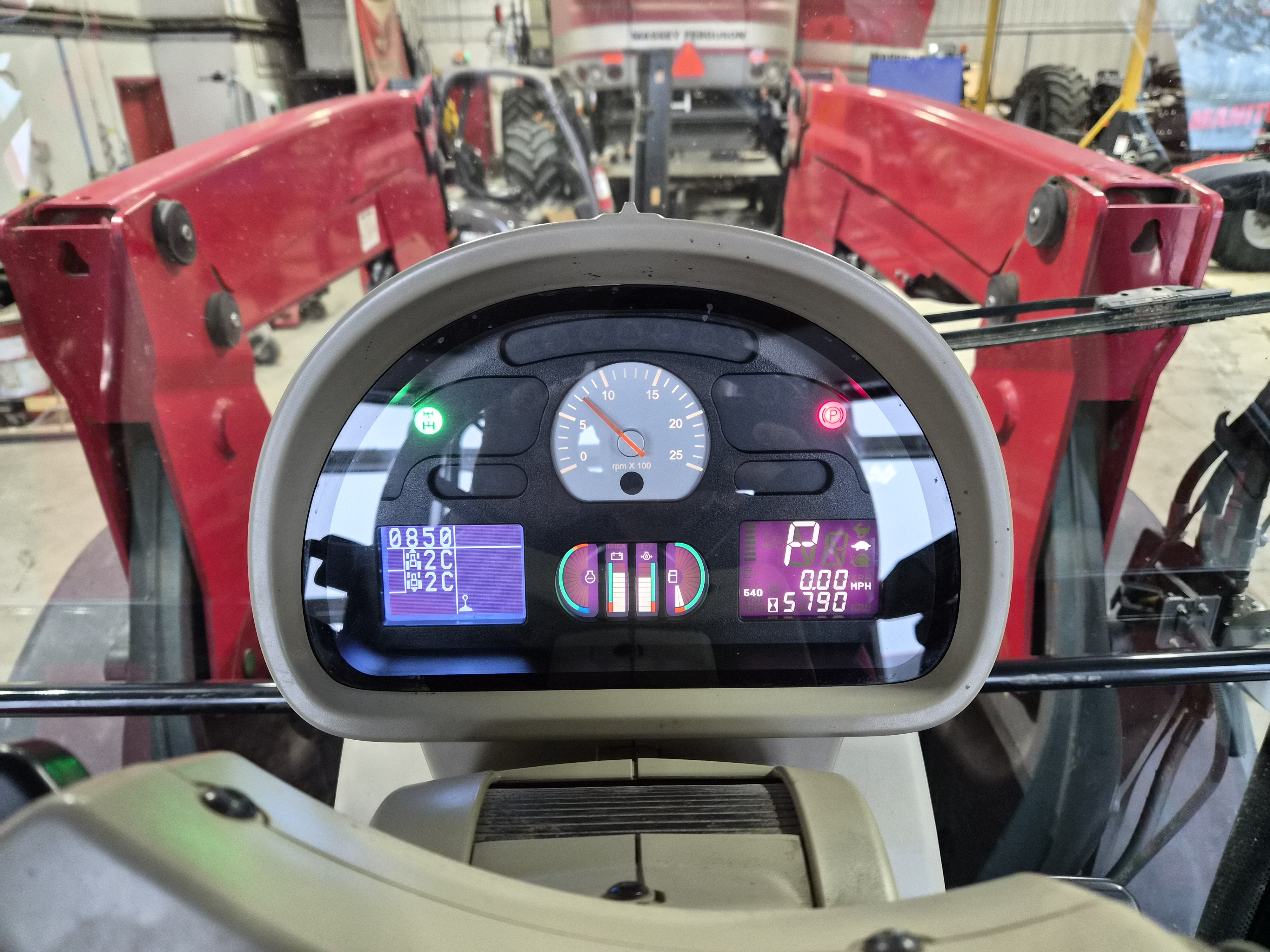 2014 Massey Ferguson 5612 Classic Tractor