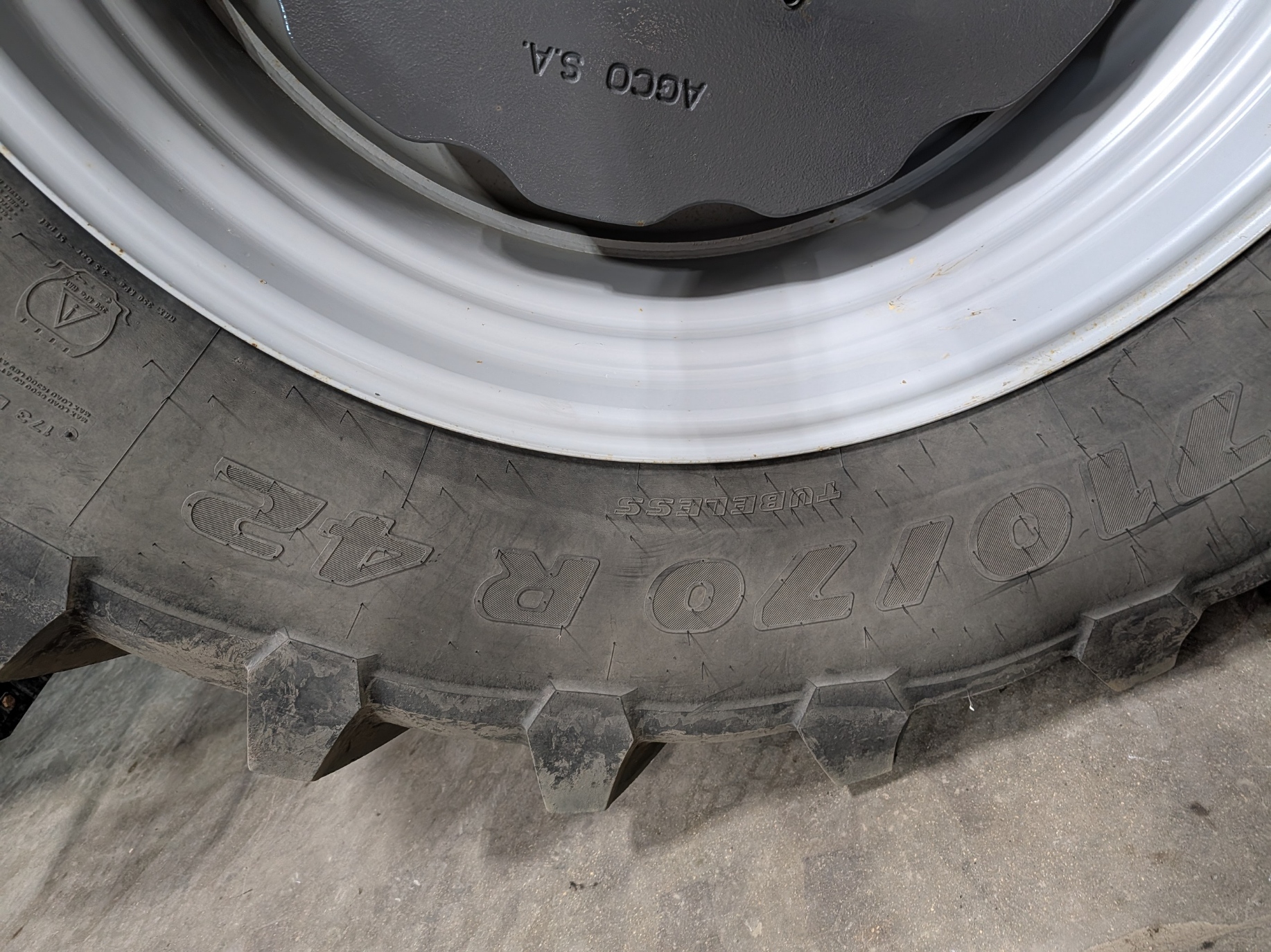 2019 Massey Ferguson 8732S Tractor