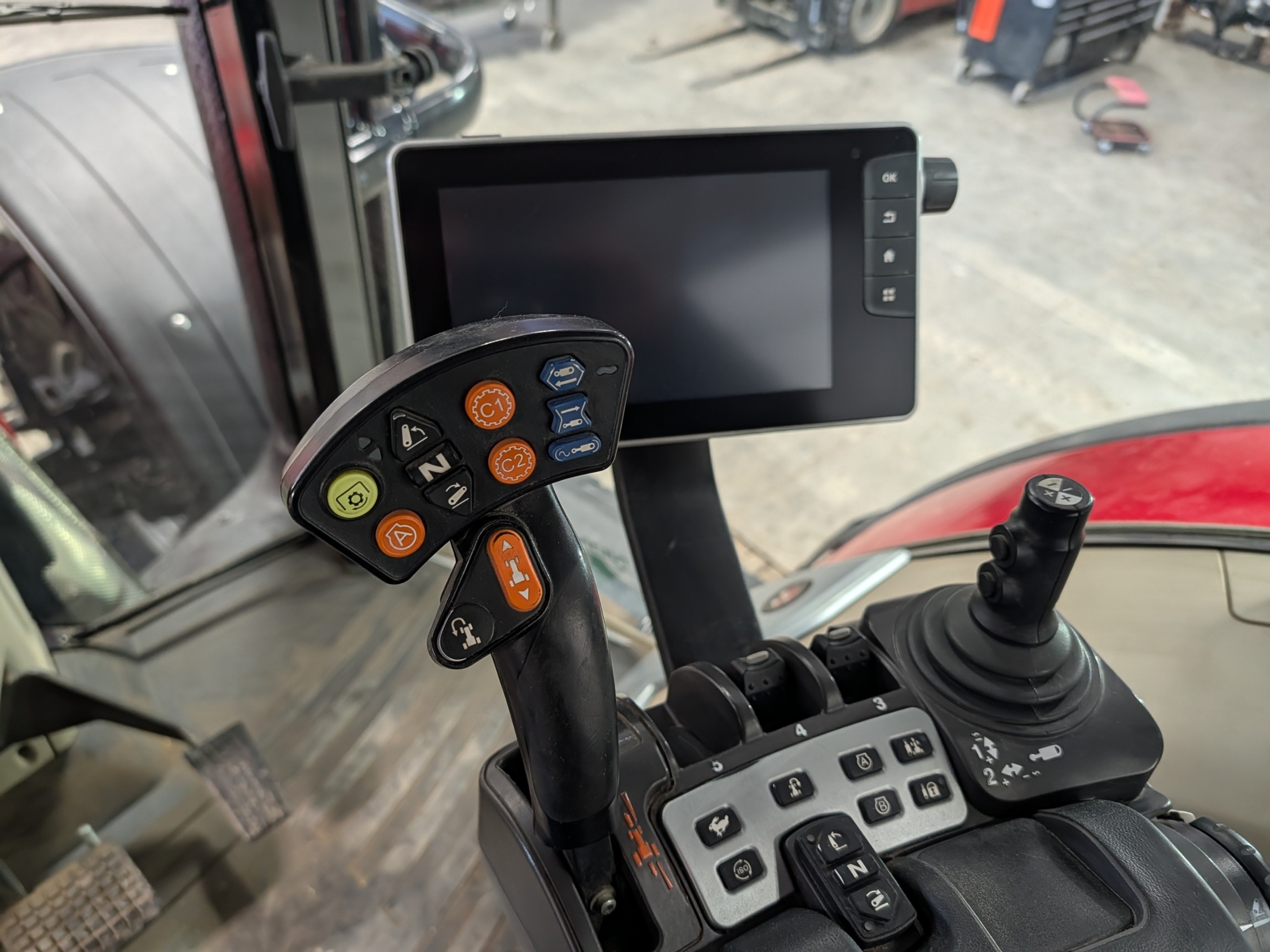 2019 Massey Ferguson 8732S Tractor