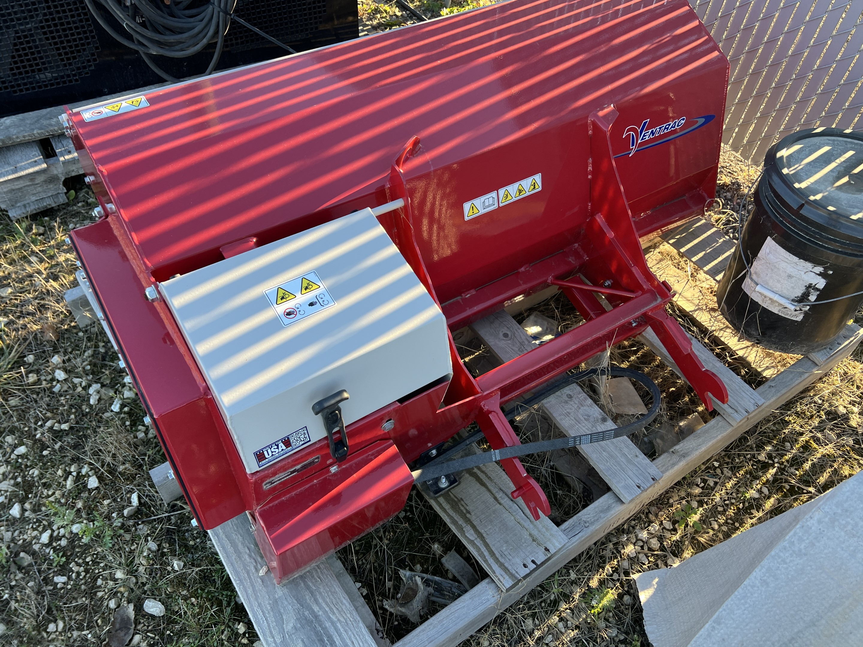 2023 Ventrac KL480 L & G Attachment