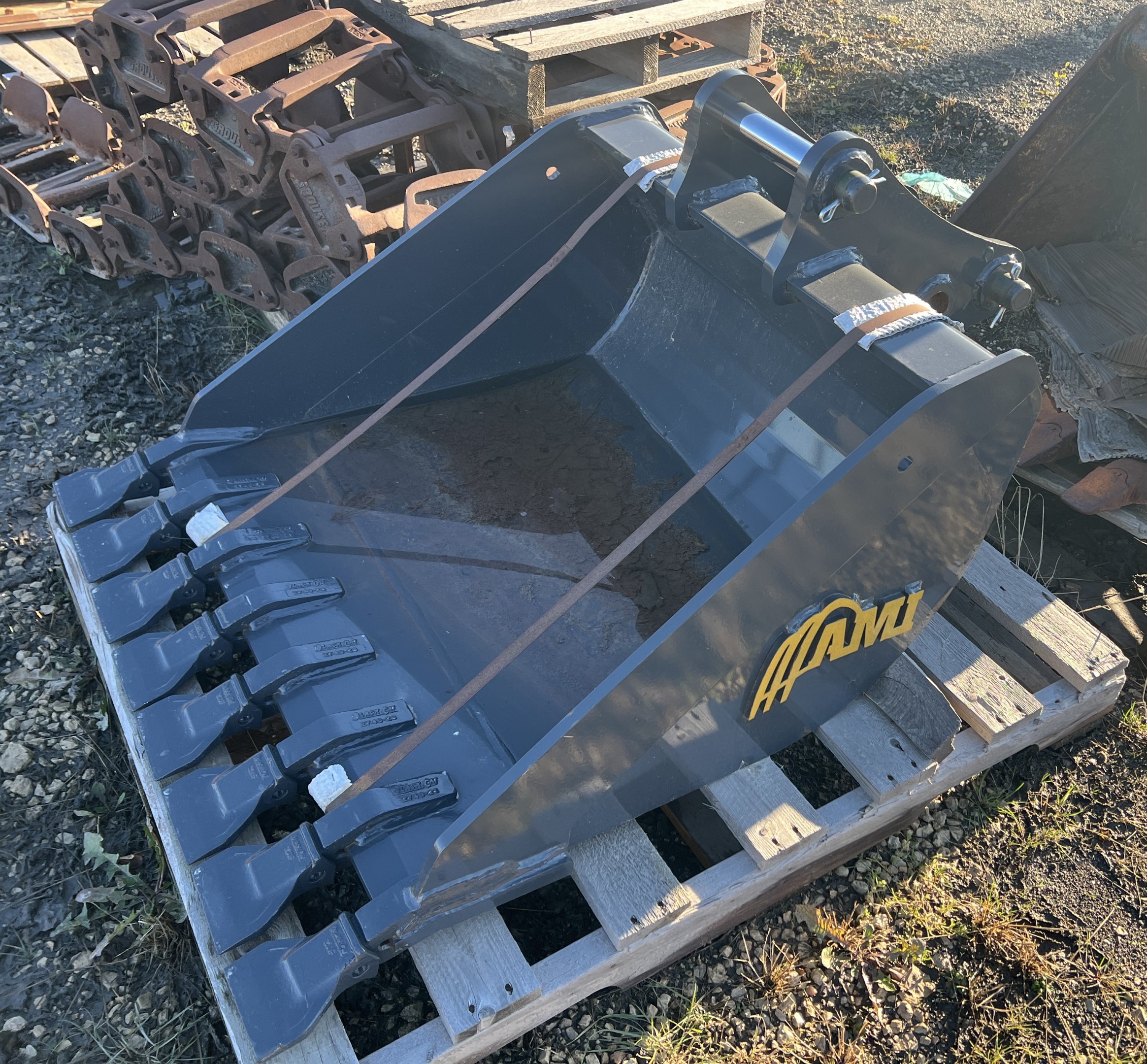 2023 AMI Attachments LBGYB1214E36 Excavator Attachment