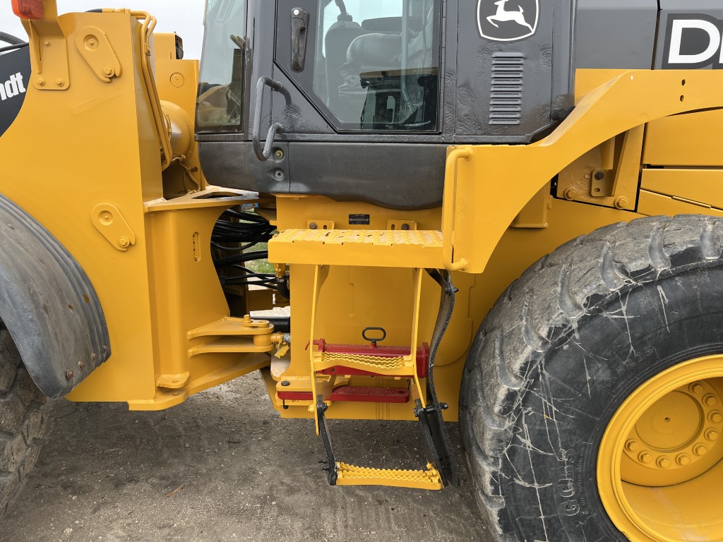 2014 John Deere 624K Wheel Loader