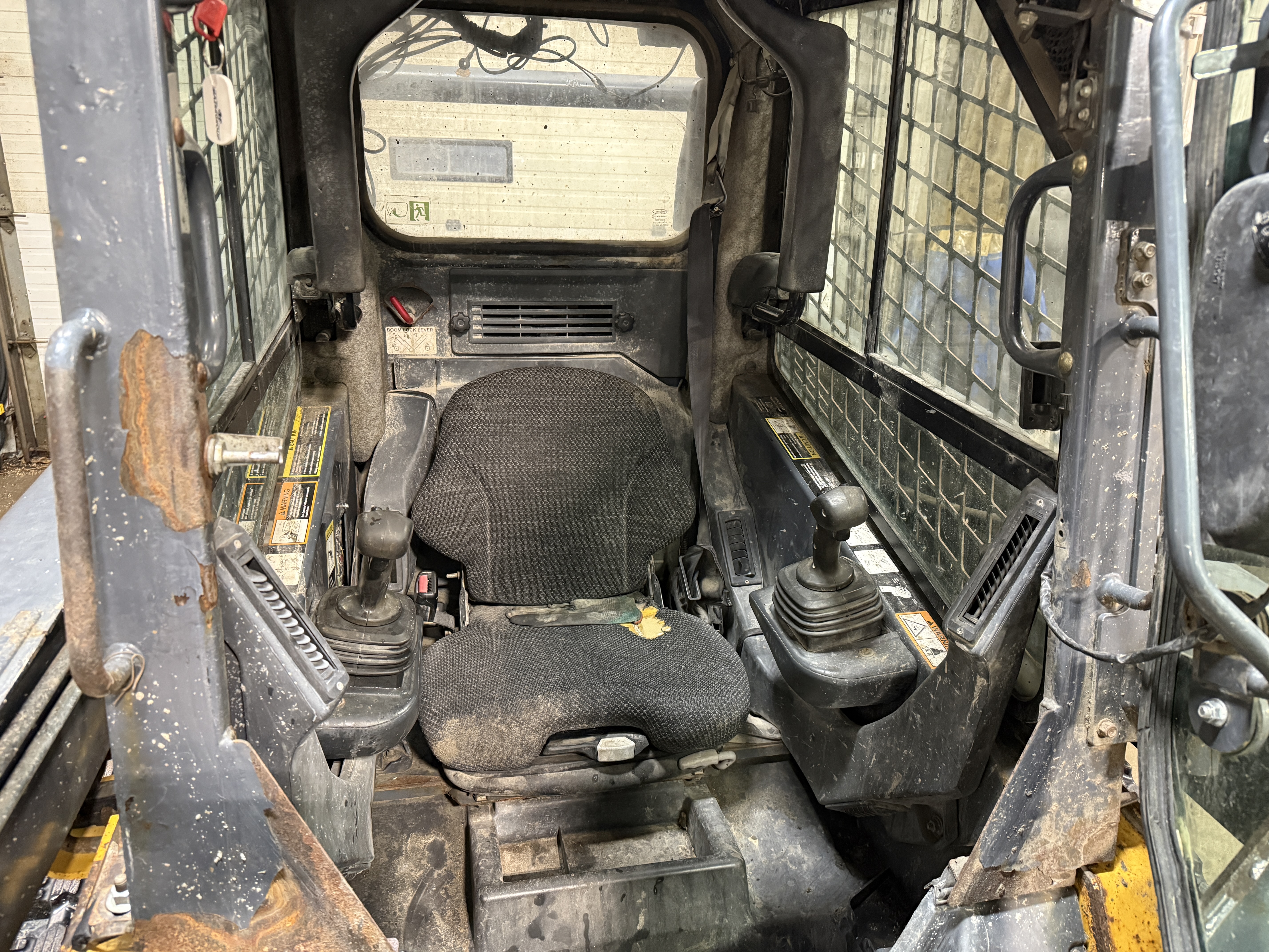 2013 John Deere 323D Compact Track Loader