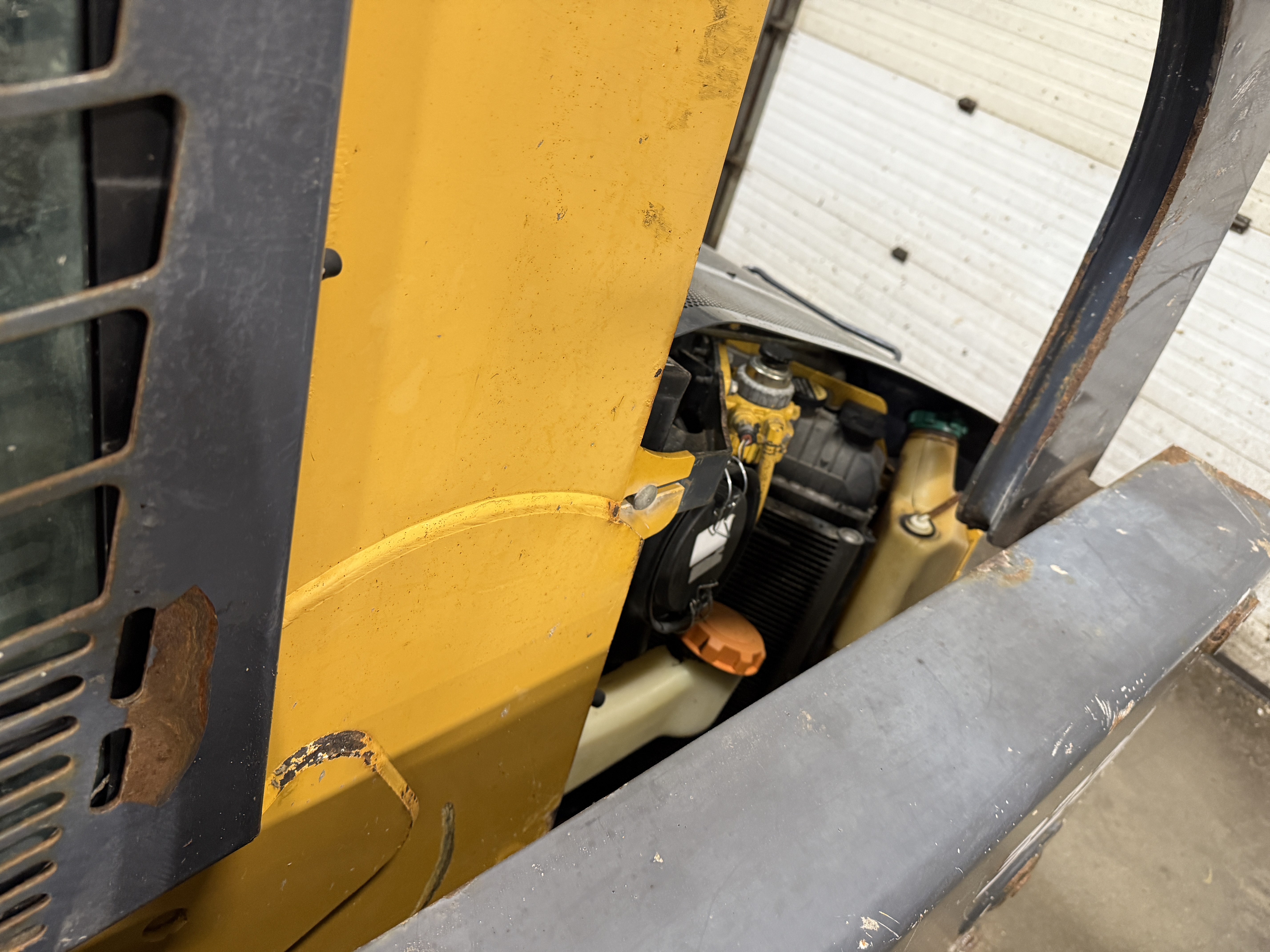 2013 John Deere 323D Compact Track Loader