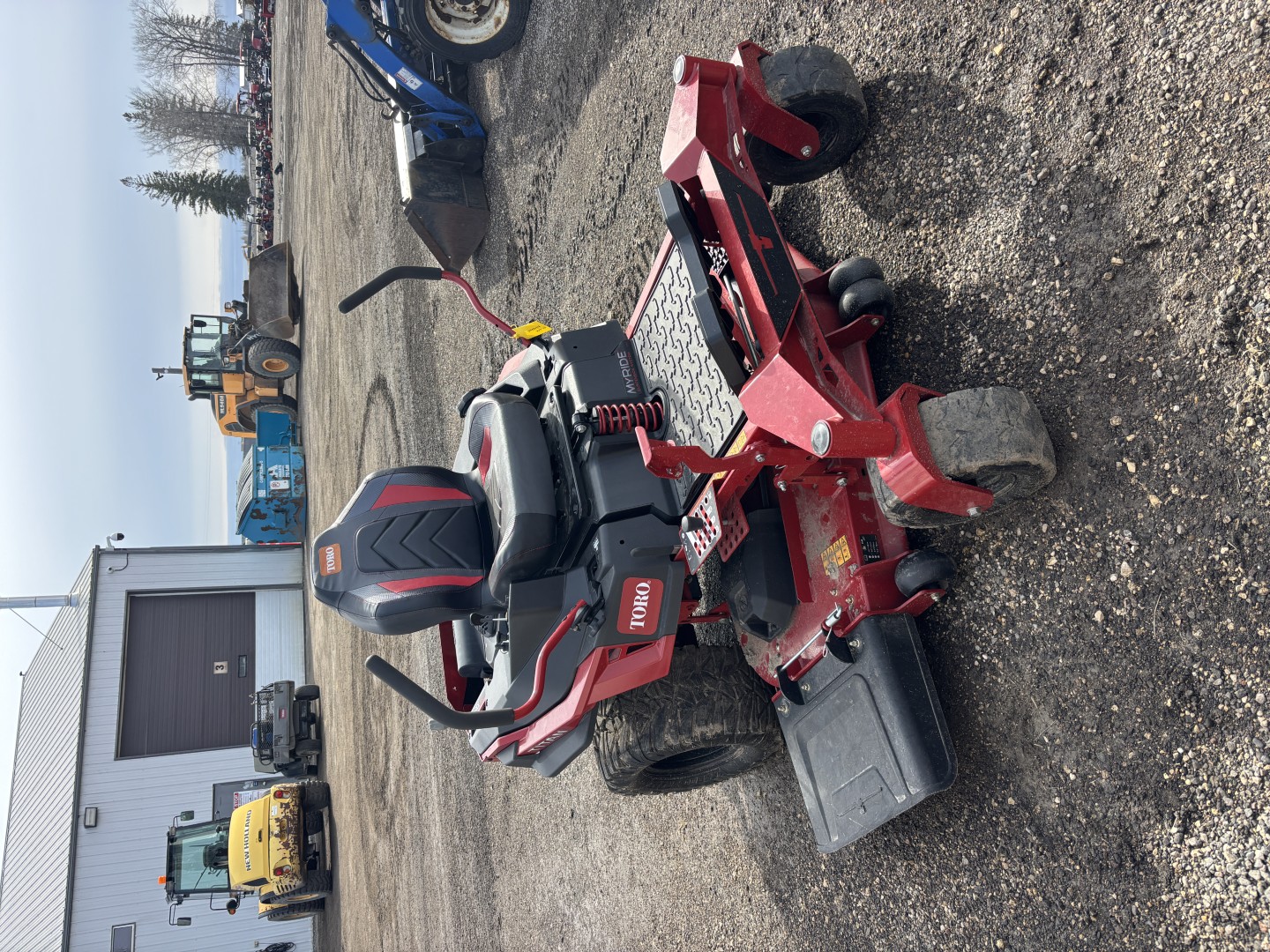 2024 Toro TITAN Mower/Zero Turn