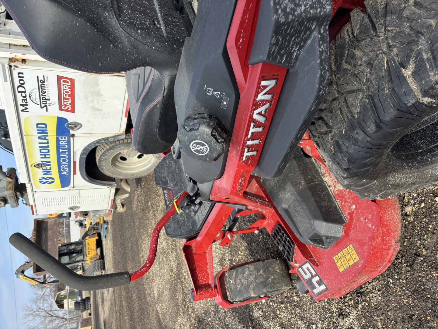 2024 Toro TITAN Mower/Zero Turn