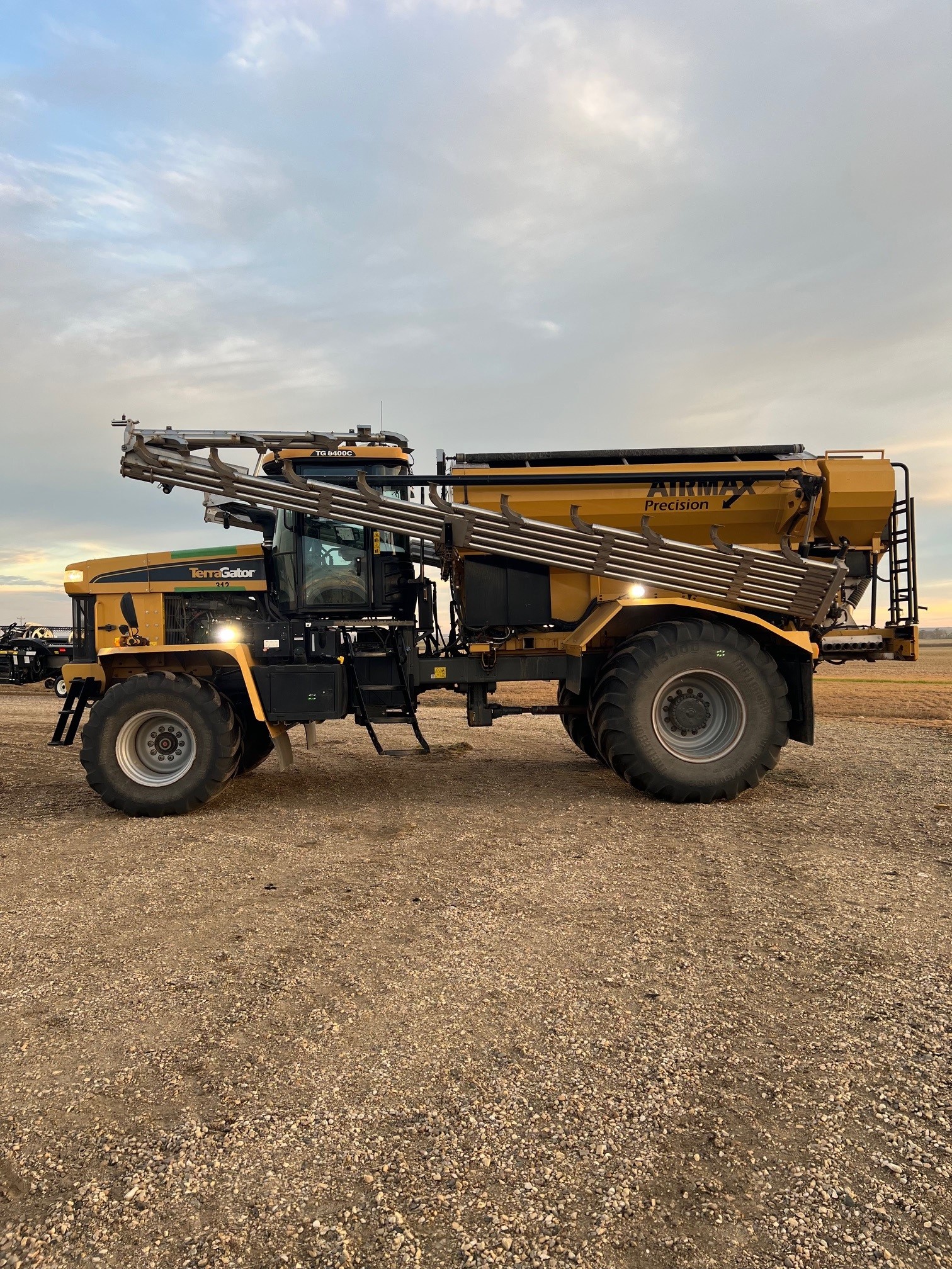 2022 TerraGator TG8400C Floater