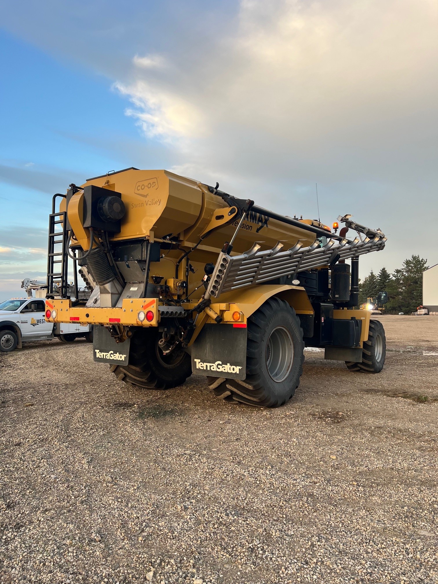 2022 TerraGator TG8400C Floater