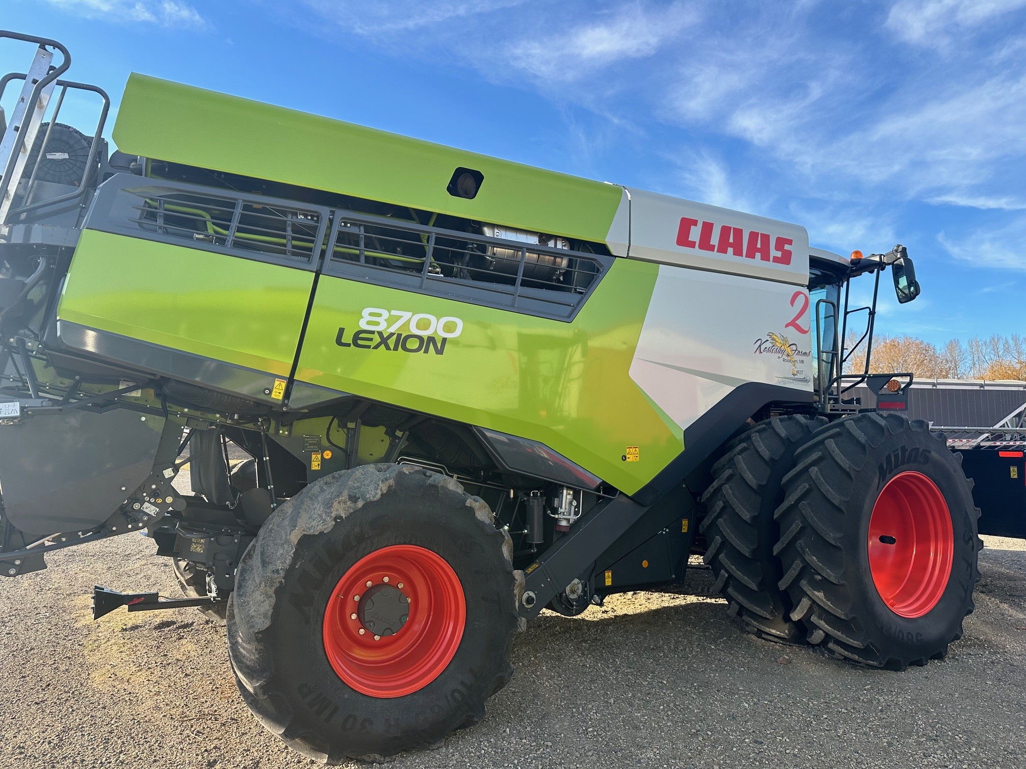 2022 CLAAS 8700 Small Grains Combine