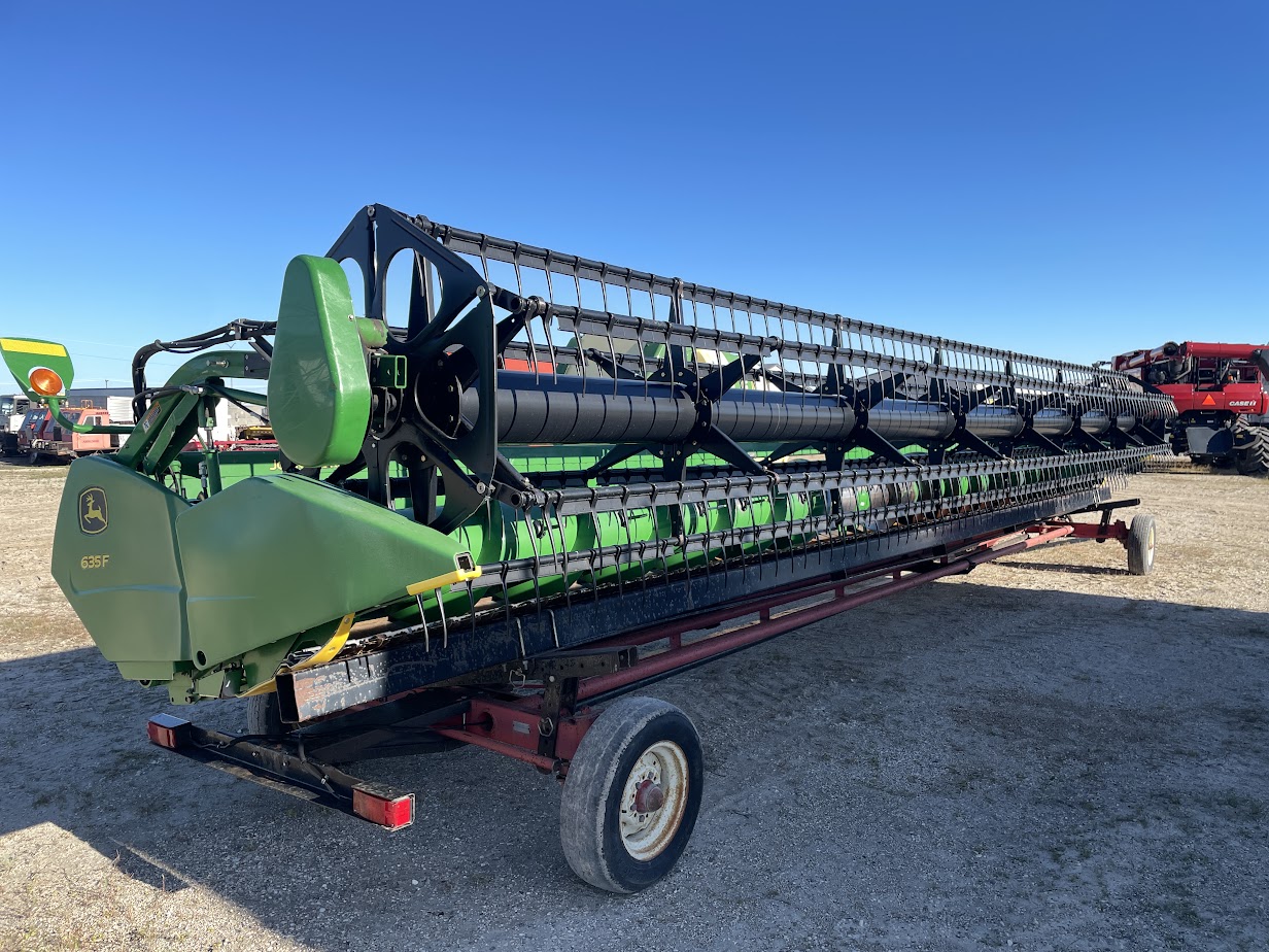 2010 John Deere 635F Header Combine