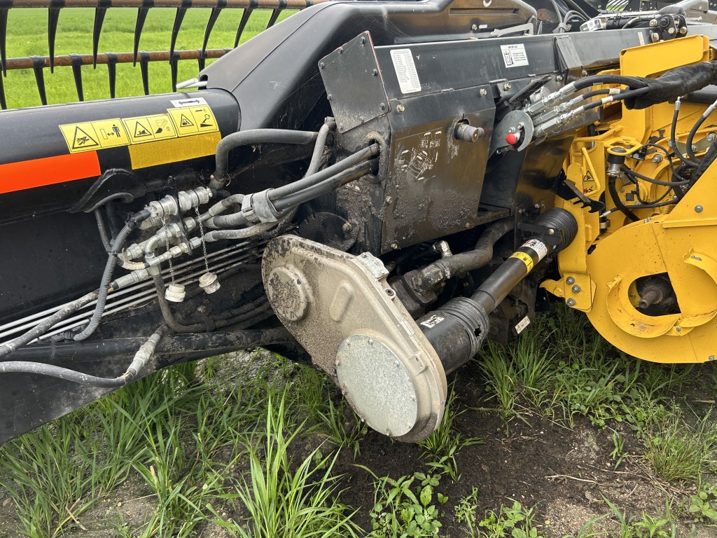 2014 MacDon FD75 Header Draper Flex