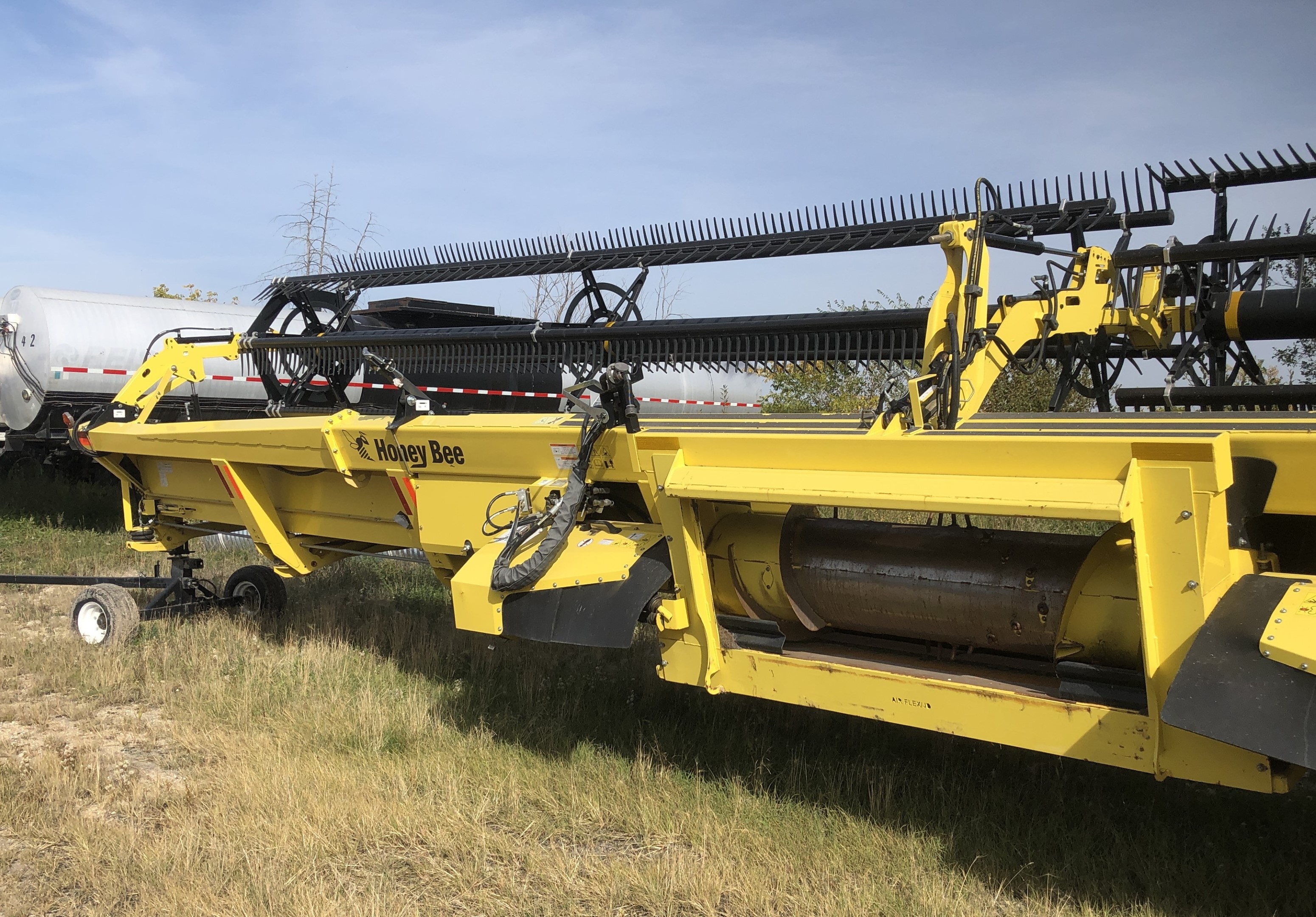 2015 Honey Bee AF245 Header Draper Flex