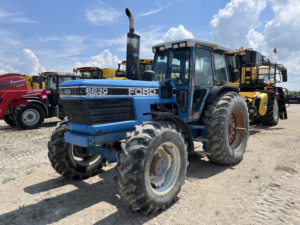 1990 New Holland 8830 Tractor