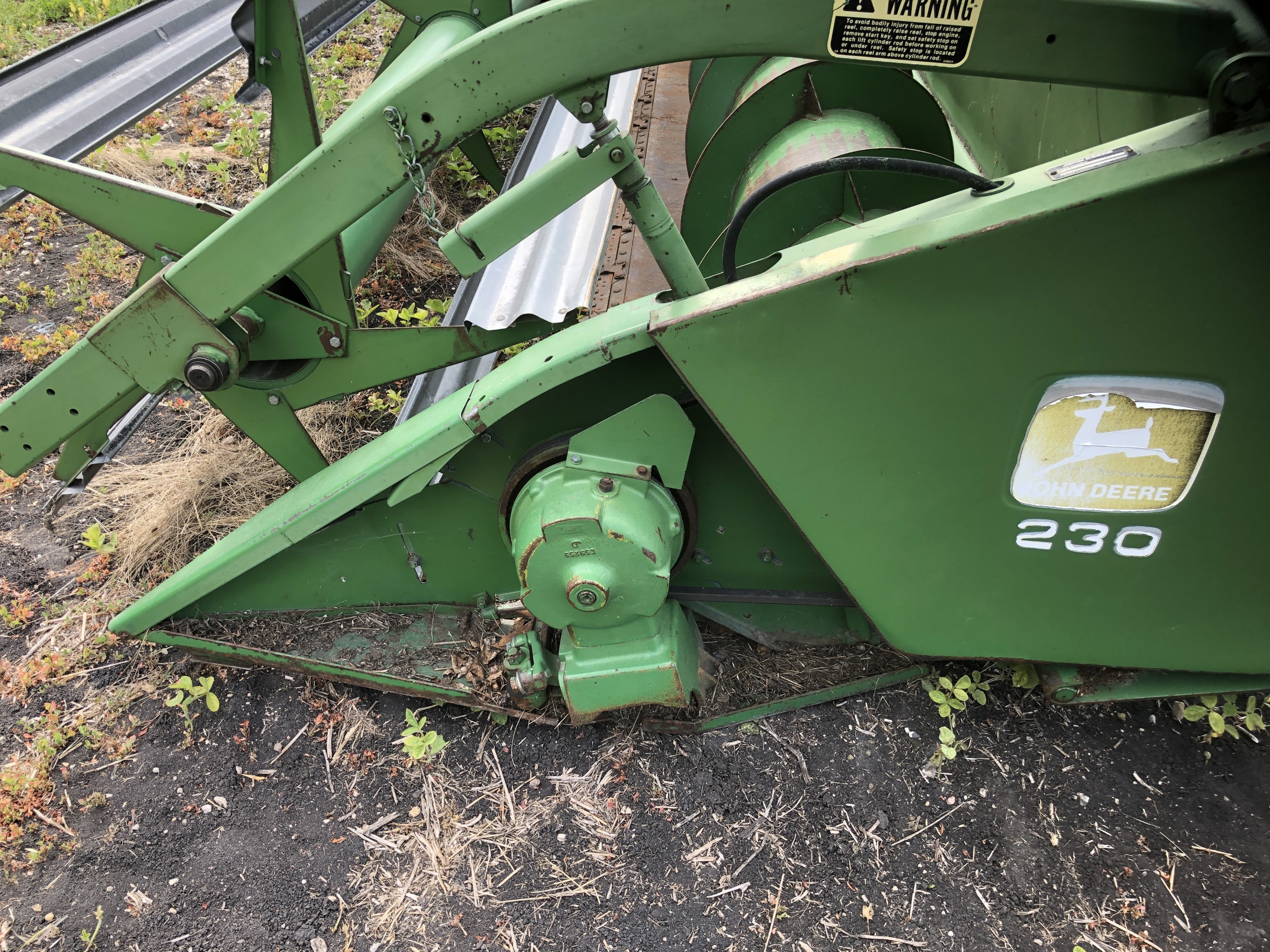 1985 John Deere 230 Header Draper