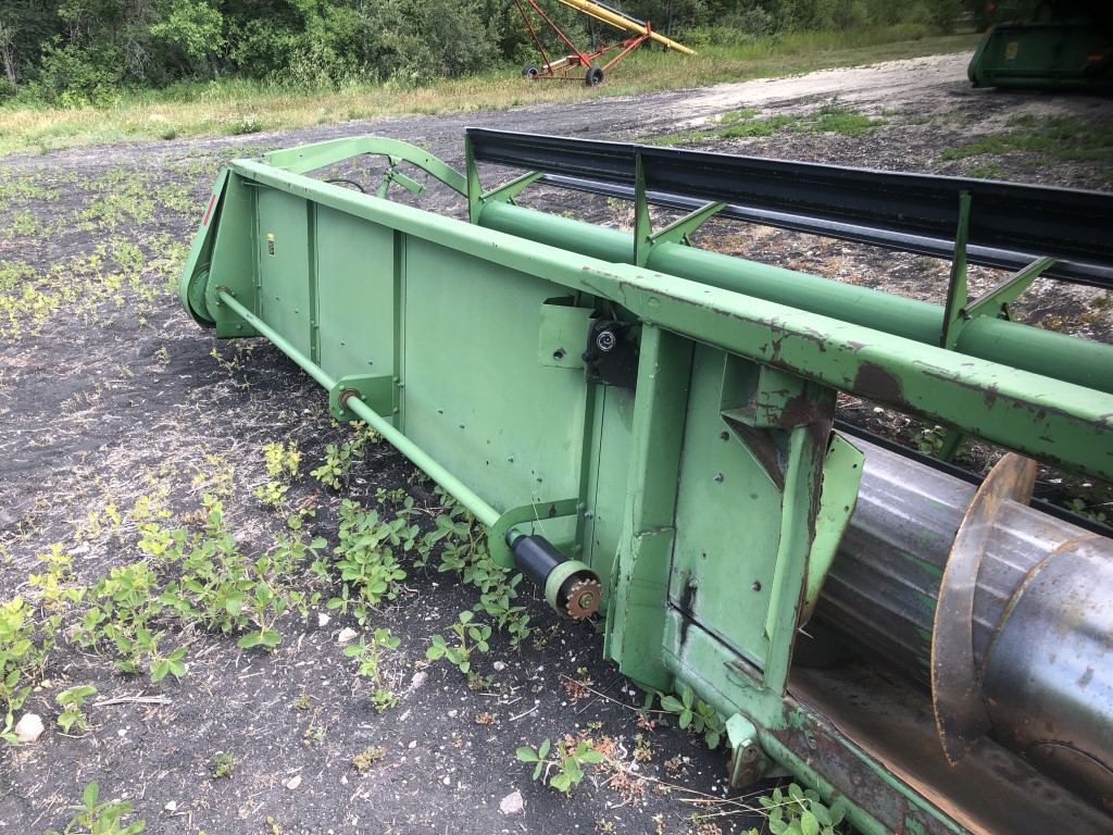 1985 John Deere 230 Header Draper