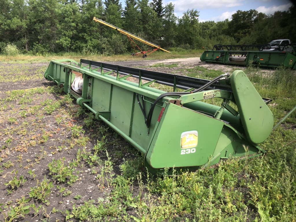 1985 John Deere 230 Header Draper