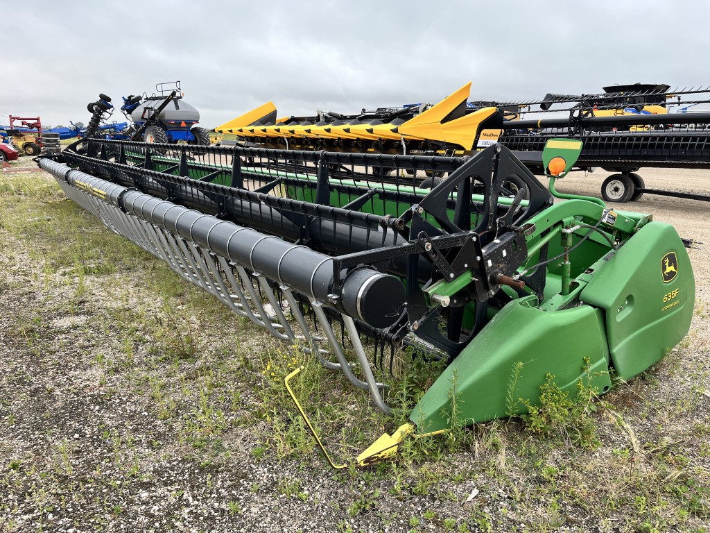 2004 John Deere 635F Header Flex