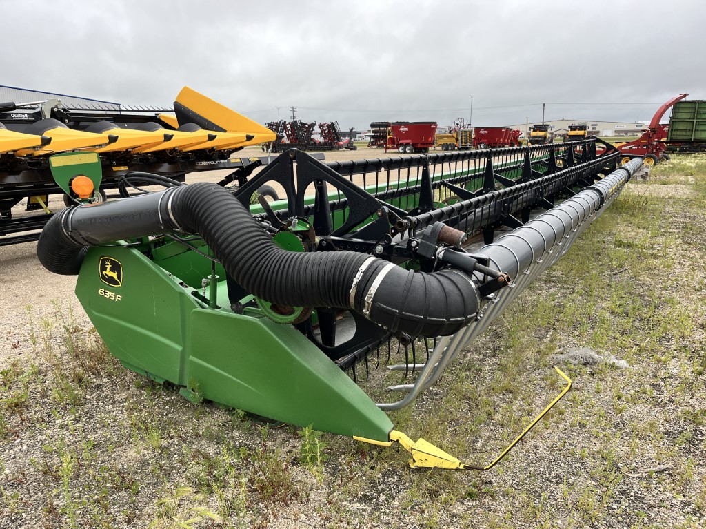 2004 John Deere 635F Header Flex