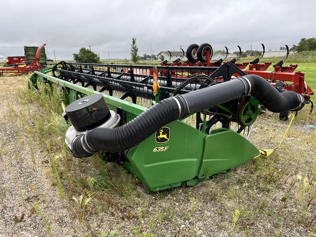2004 John Deere 635F Header Flex