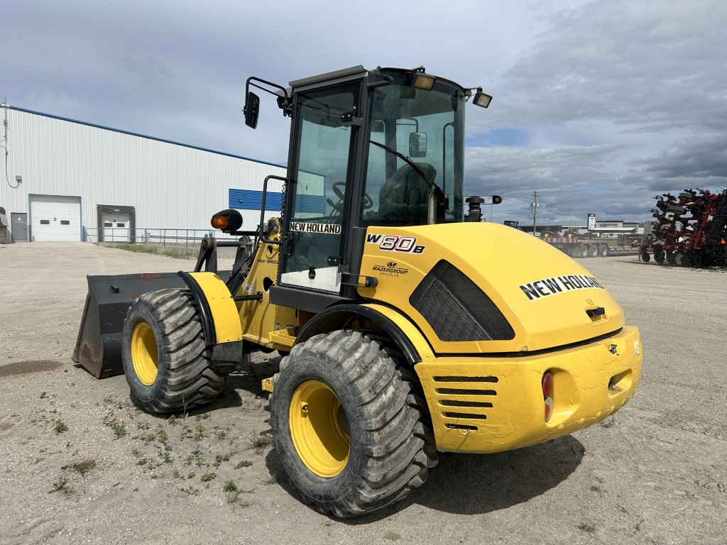 2014 New Holland W80B Compact Utility Loader