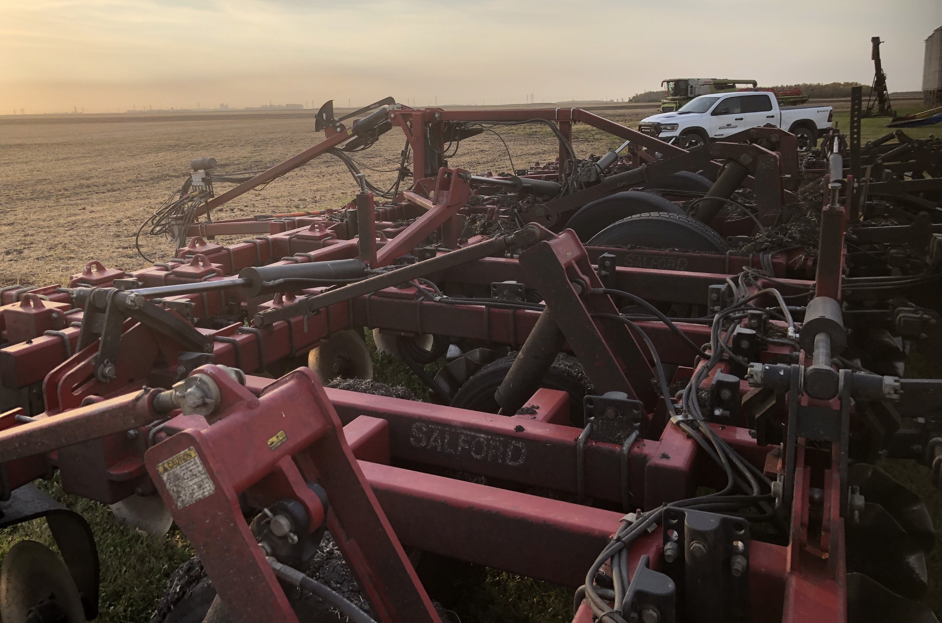 2017 Salford I4241 Vertical Tillage