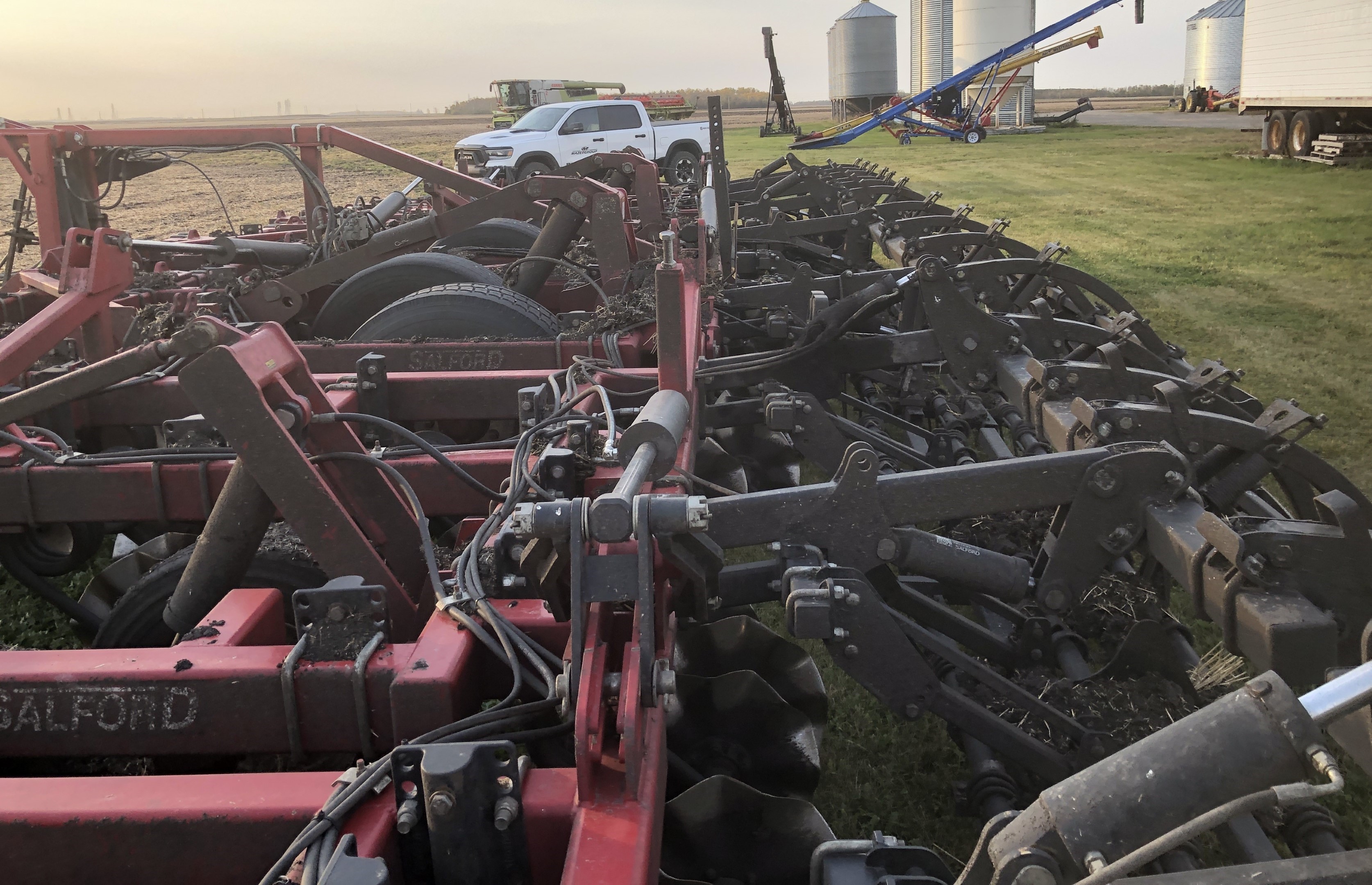 2017 Salford I4241 Vertical Tillage