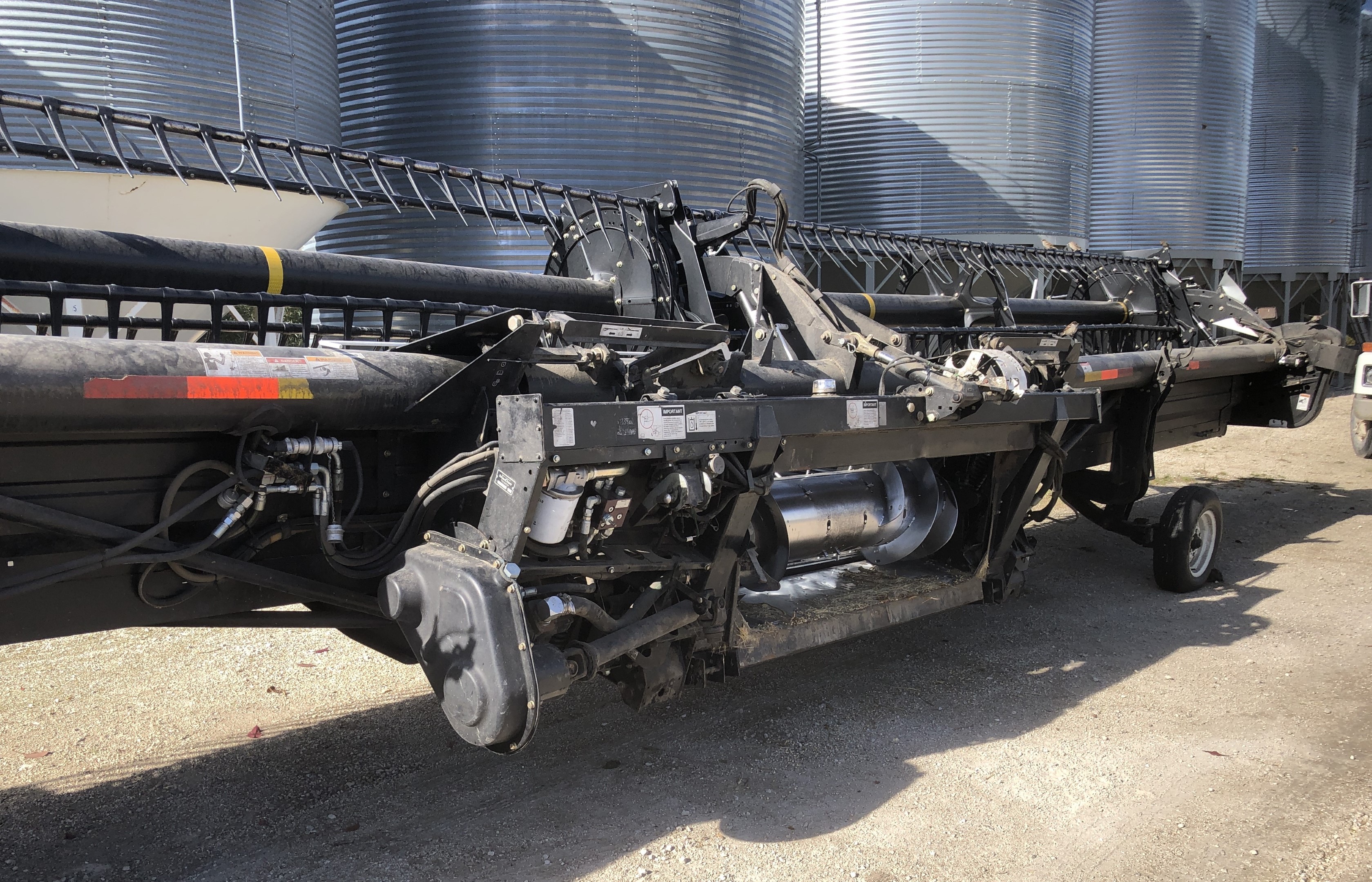 2011 MacDon FD70-40 Header Draper Flex