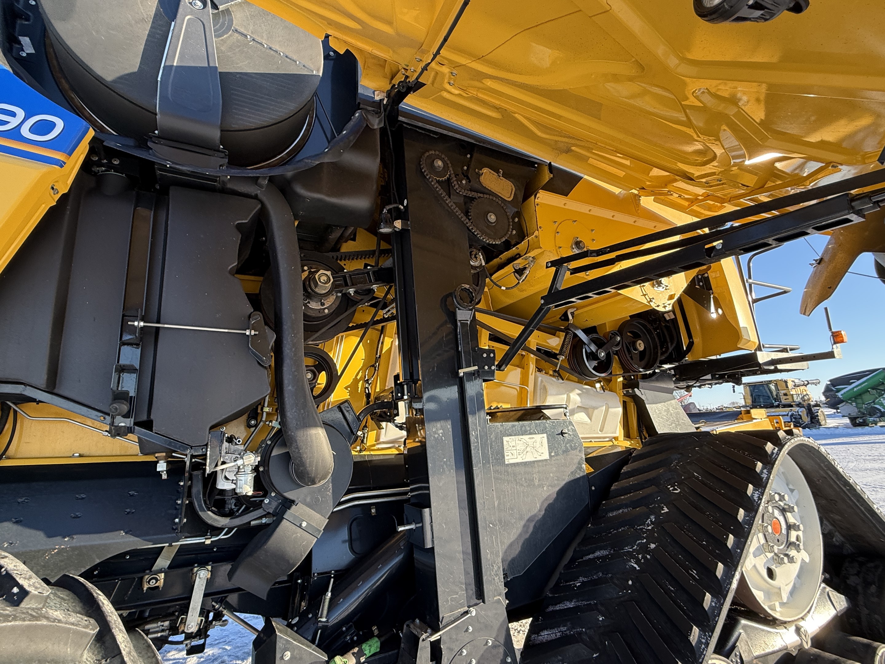 2018 New Holland CR8.90Z Combine