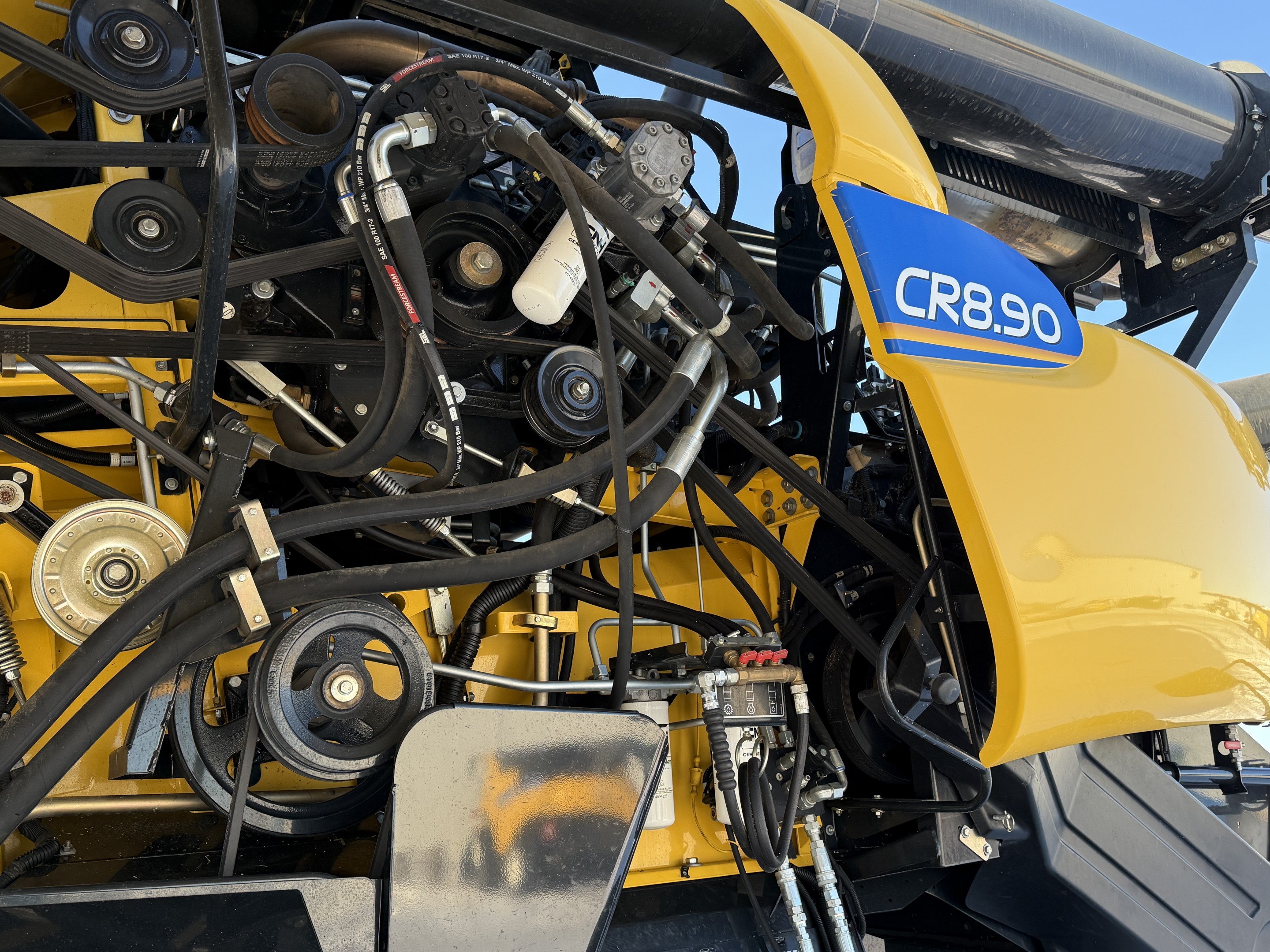 2018 New Holland CR8.90Z Combine