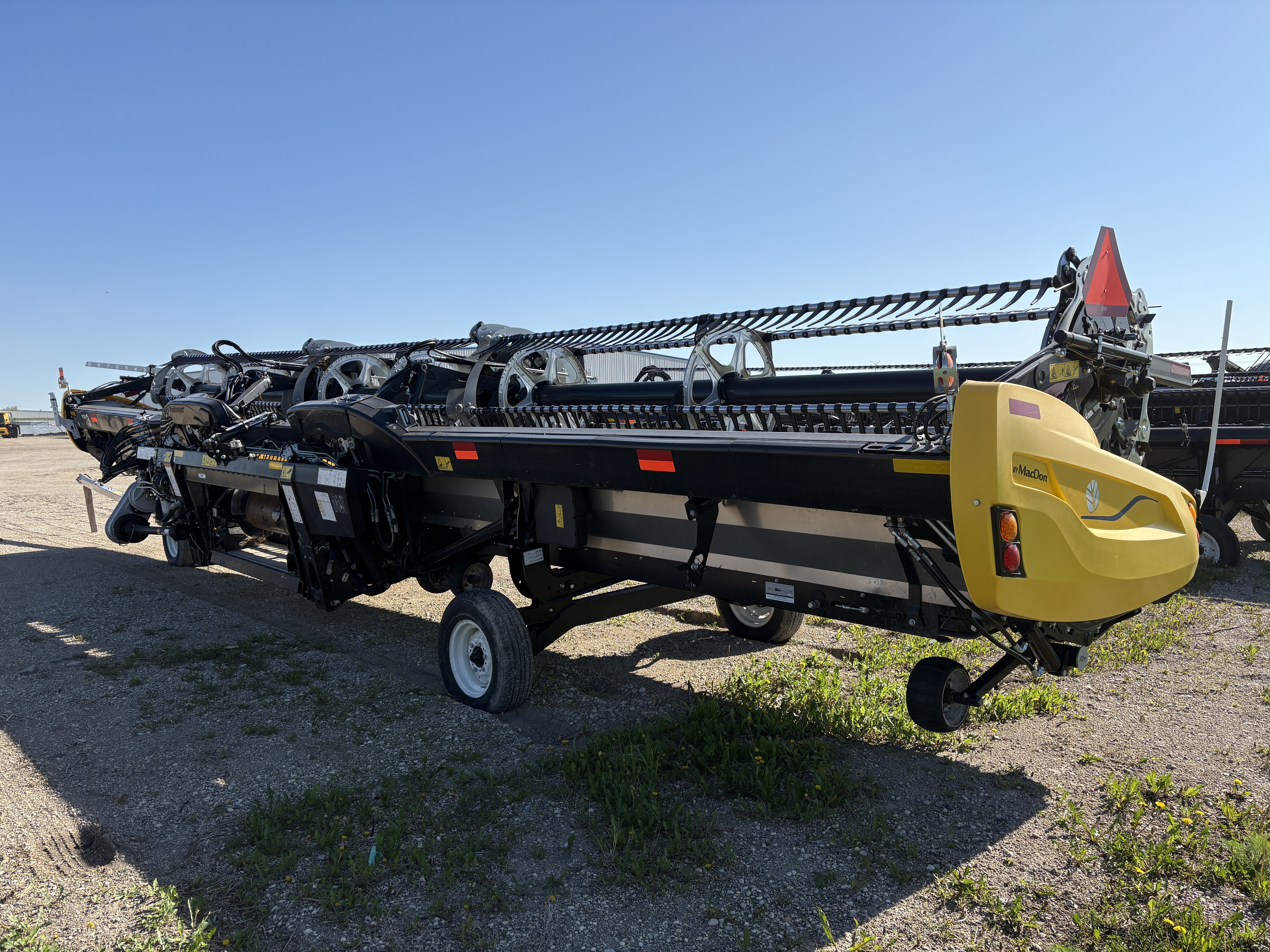 2023 MacDon FD240 Header Draper Flex