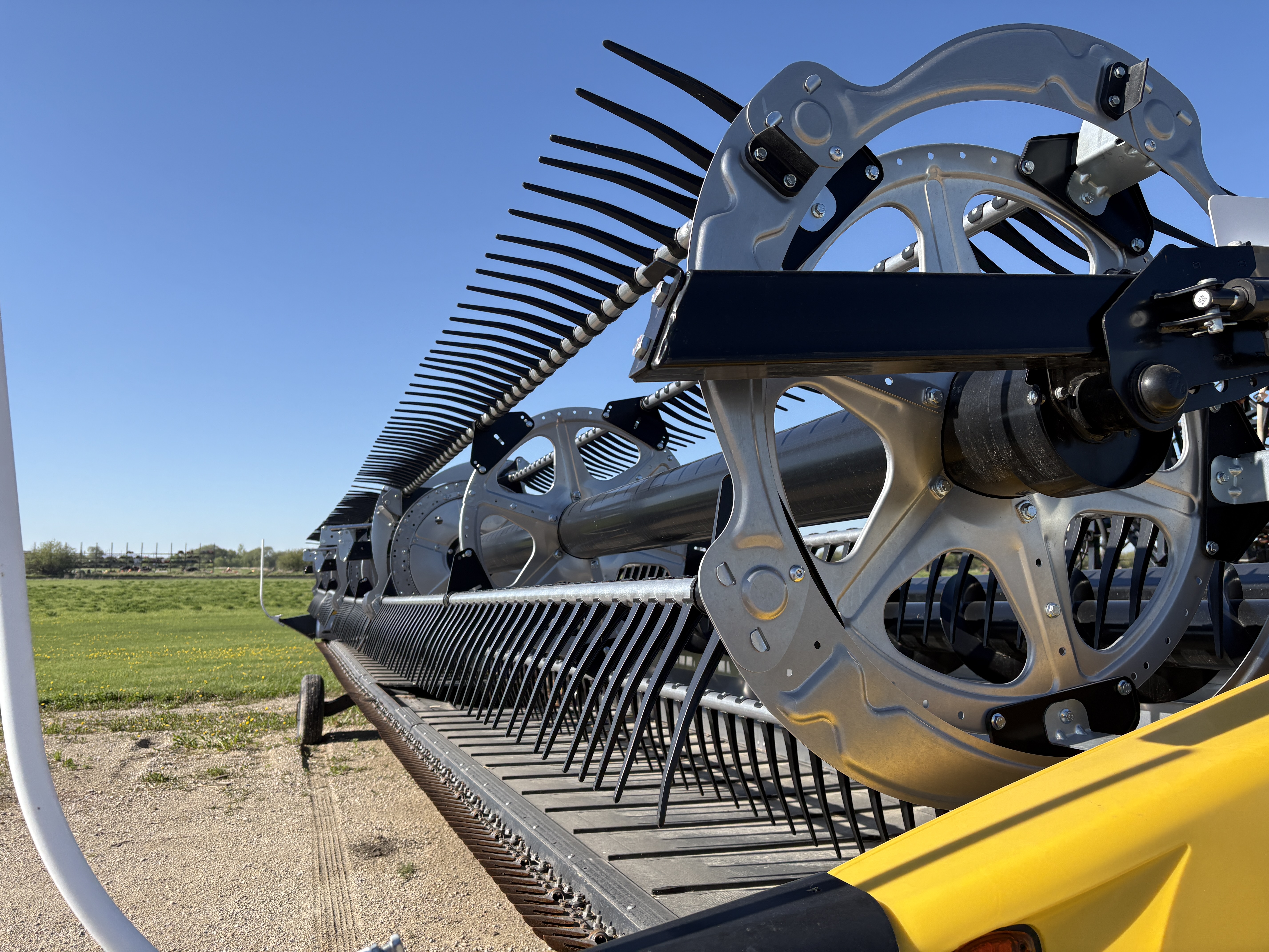 2023 MacDon FD240 Header Draper Flex