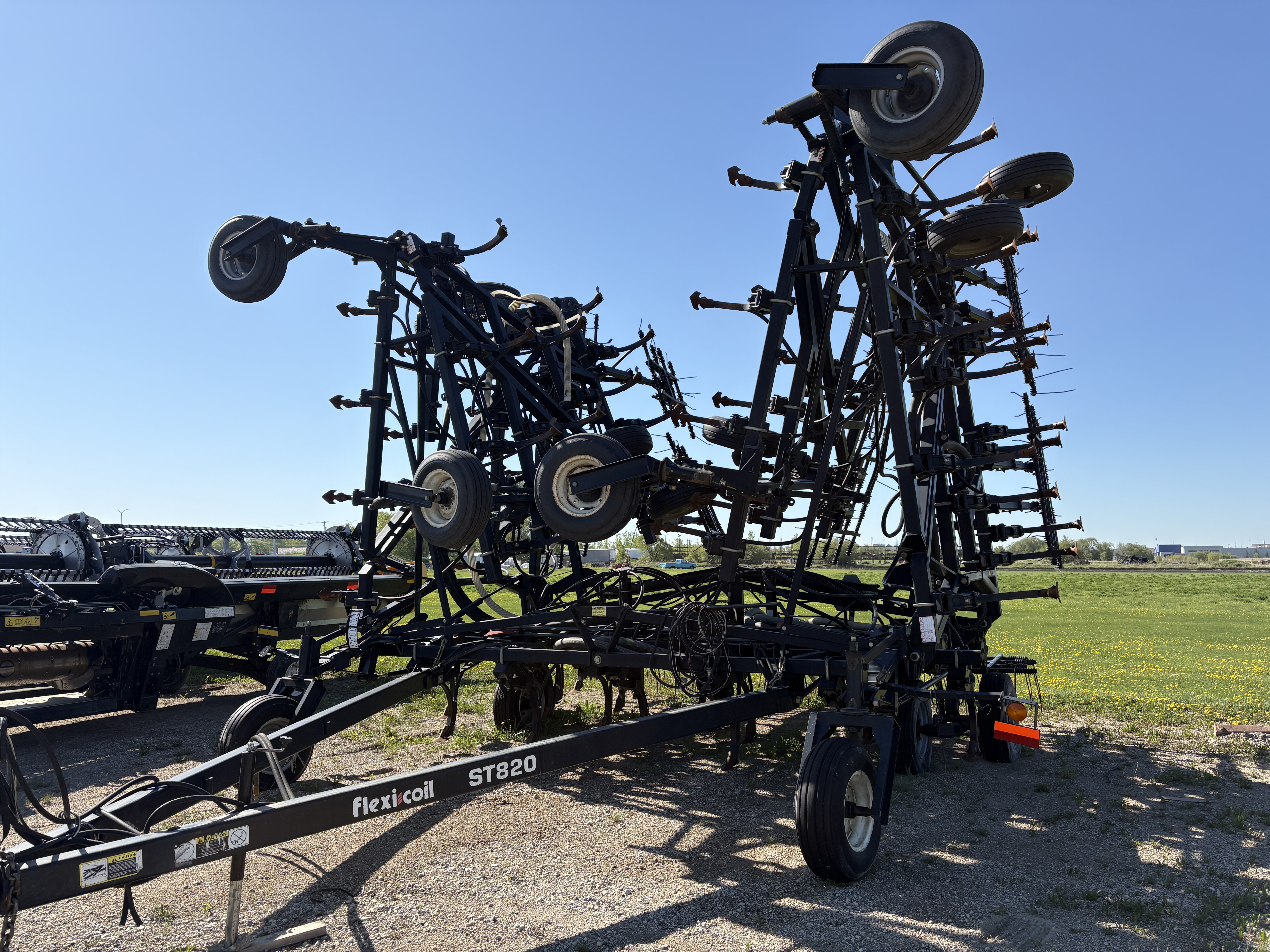 2006 Flexi-Coil ST820 Chisel Plow