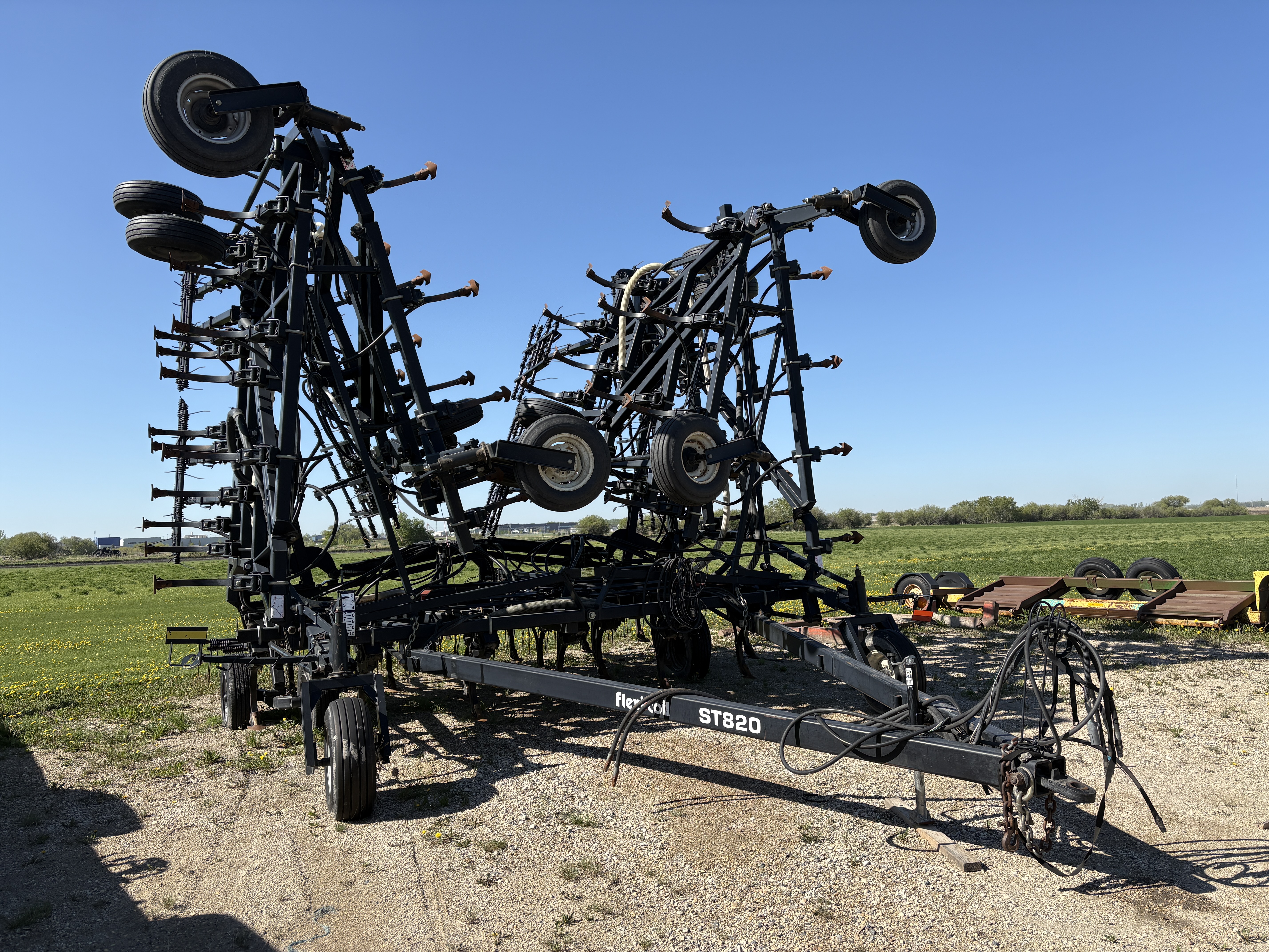 2006 Flexi-Coil ST820 Chisel Plow
