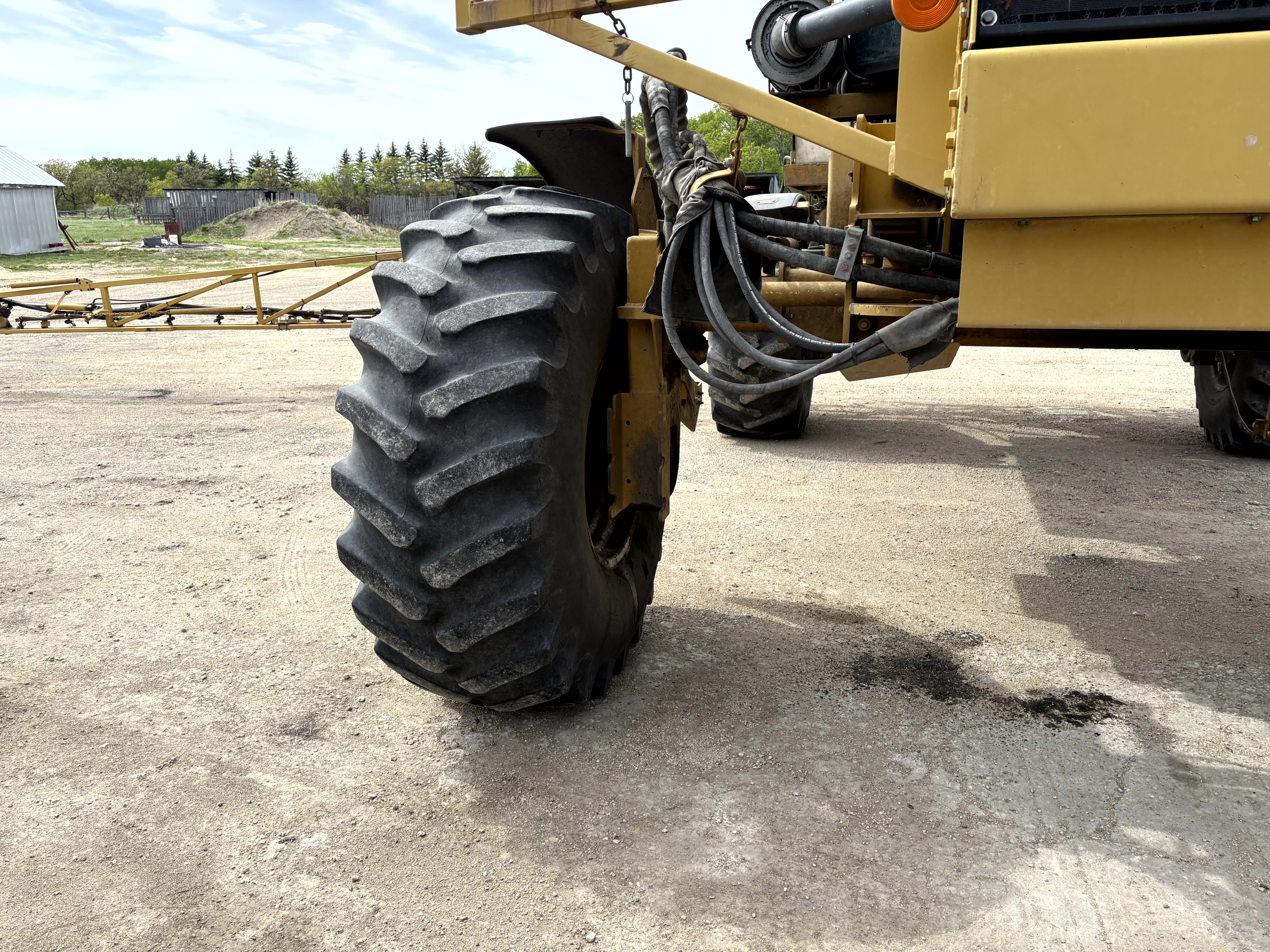 1998 RoGator 854 Sprayer/High Clearance