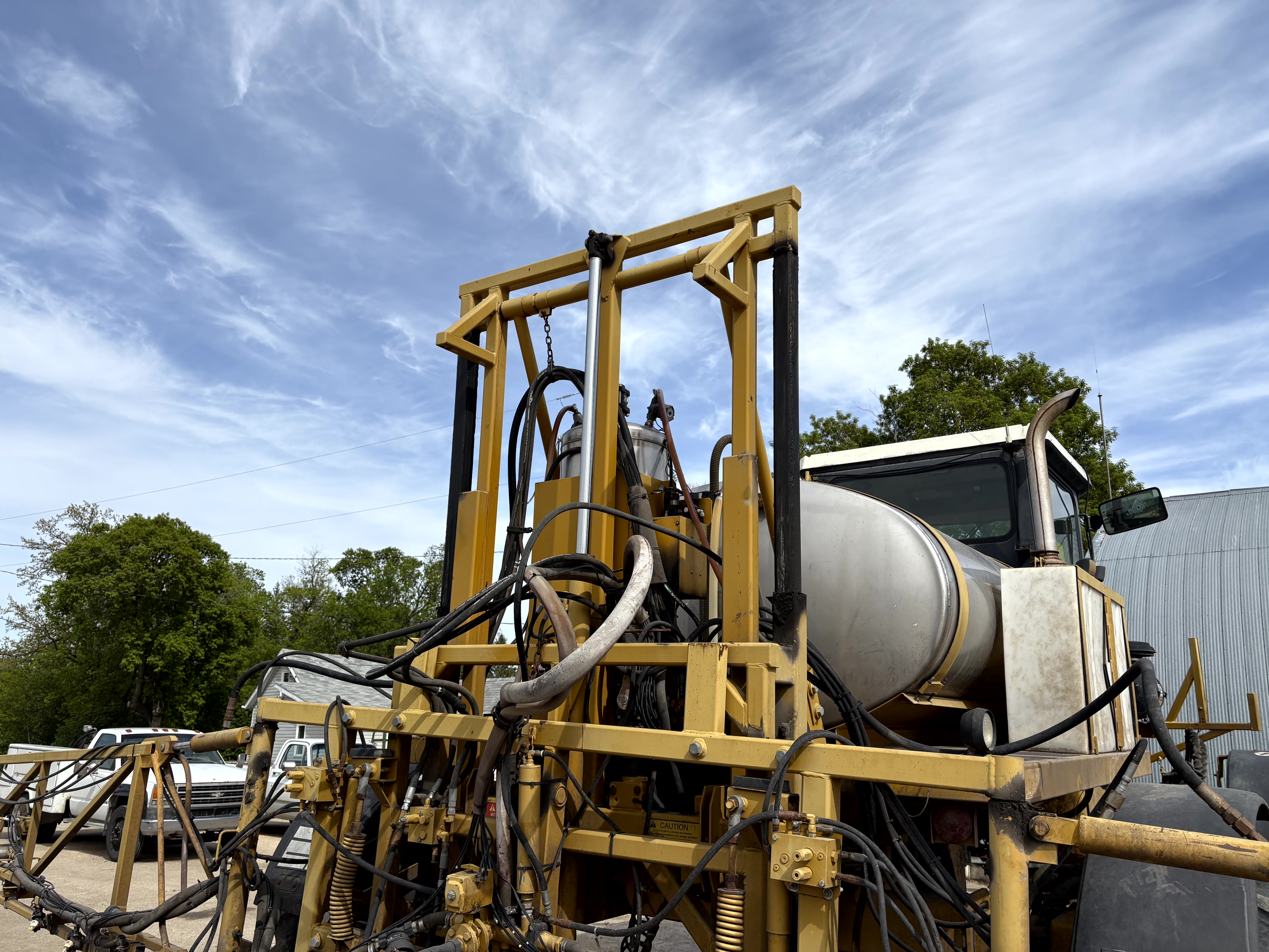 1998 RoGator 854 Sprayer/High Clearance