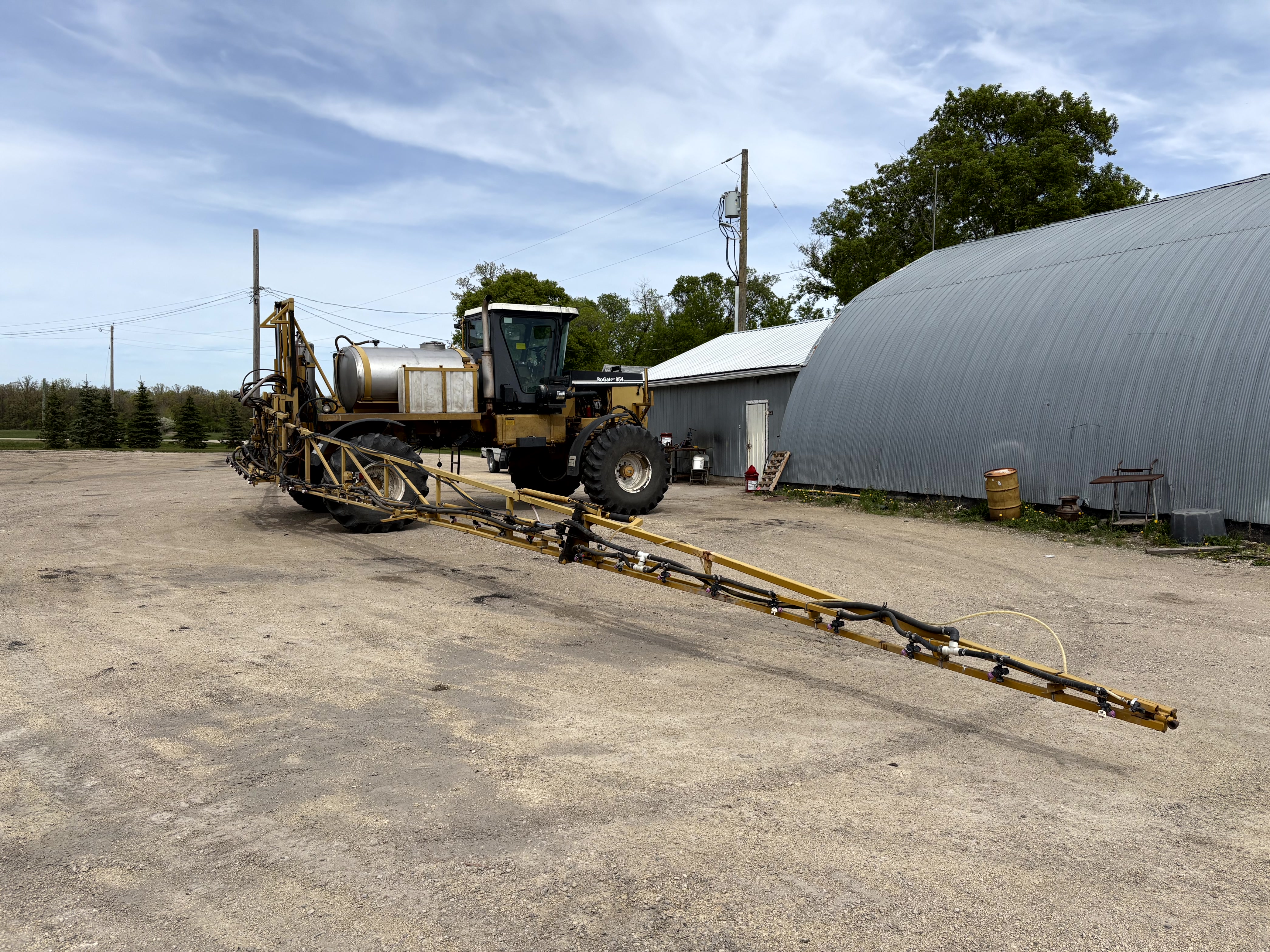 1998 RoGator 854 Sprayer/High Clearance