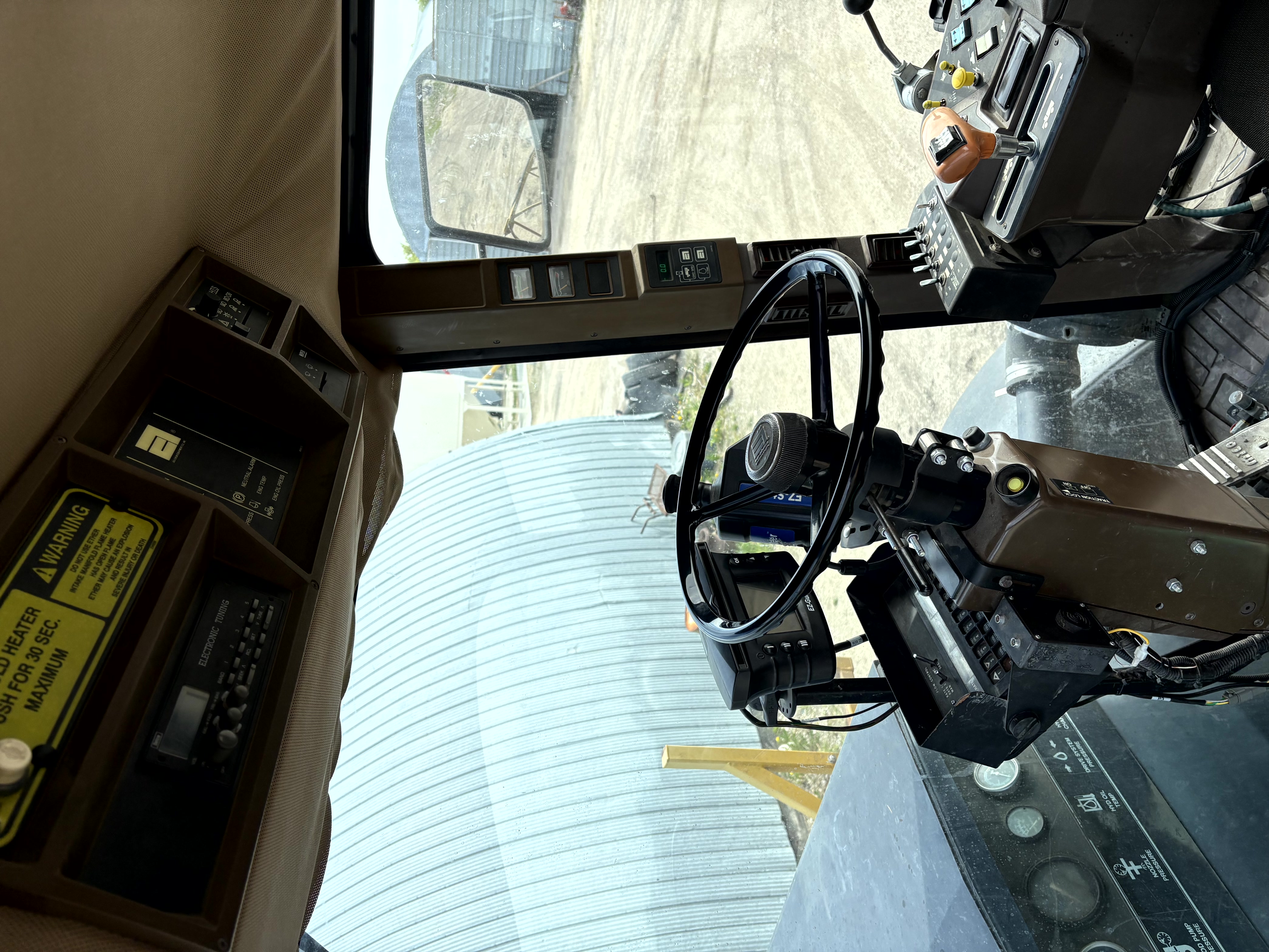 1998 RoGator 854 Sprayer/High Clearance