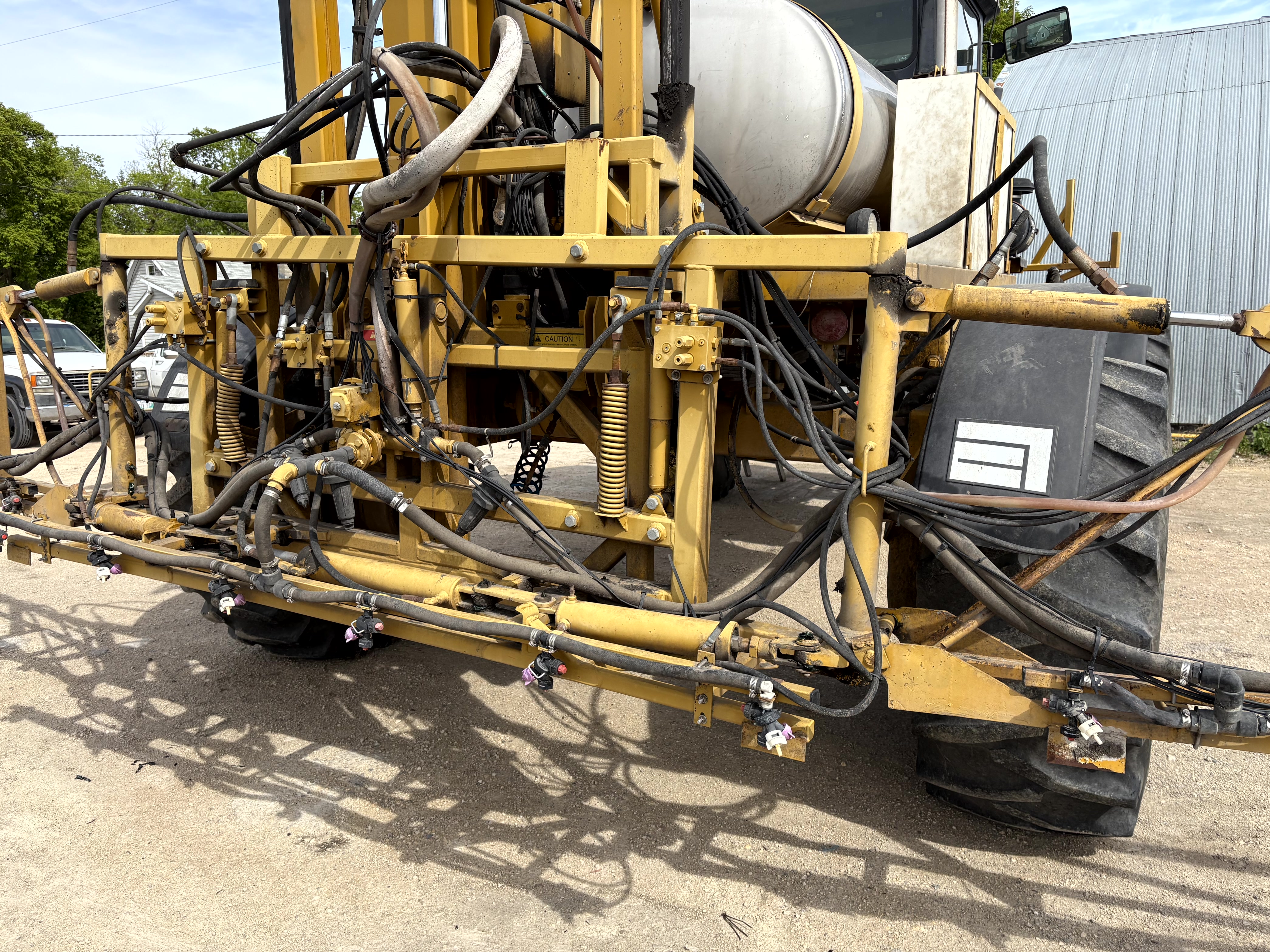 1998 RoGator 854 Sprayer/High Clearance