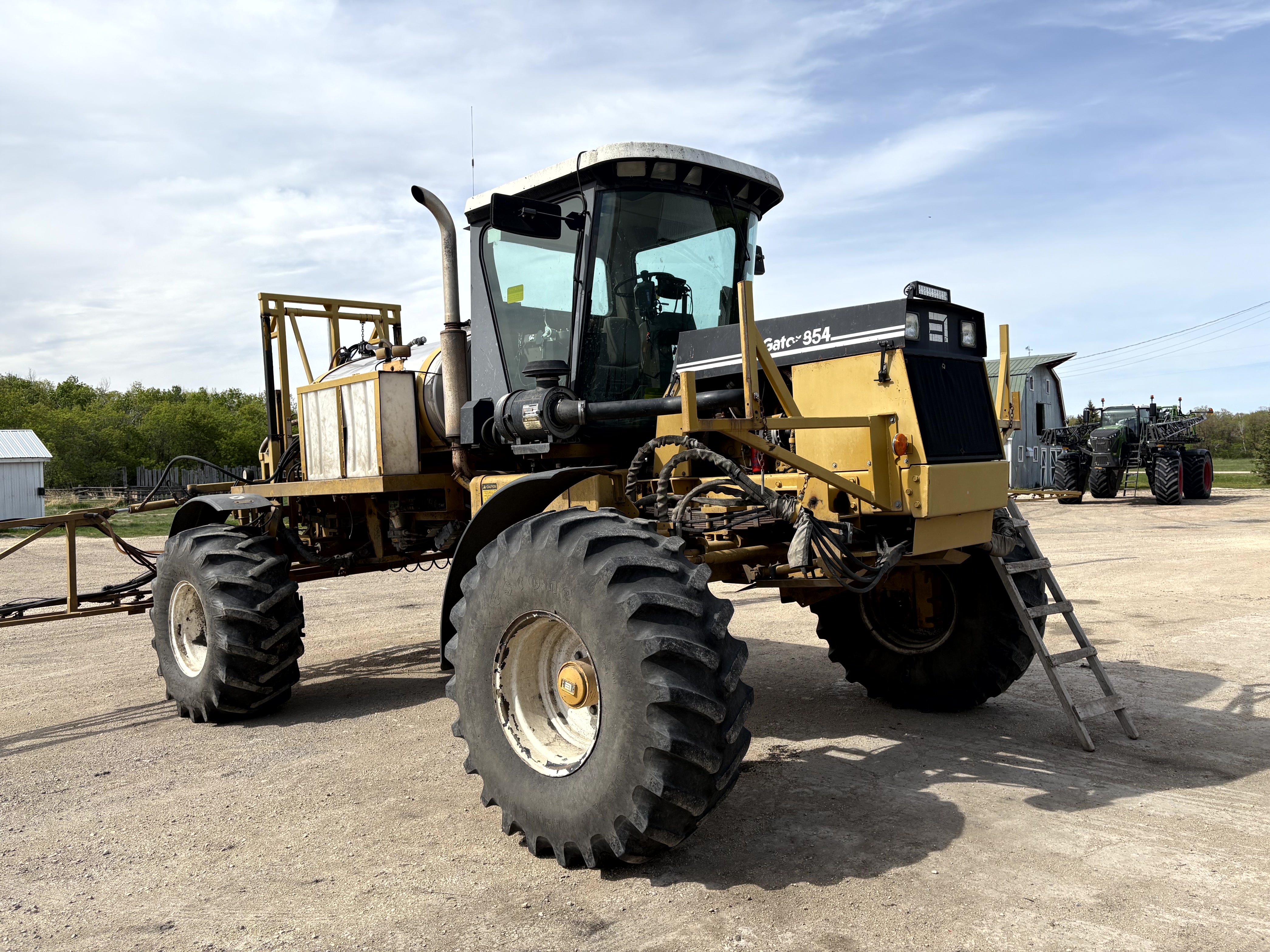 1998 RoGator 854 Sprayer/High Clearance