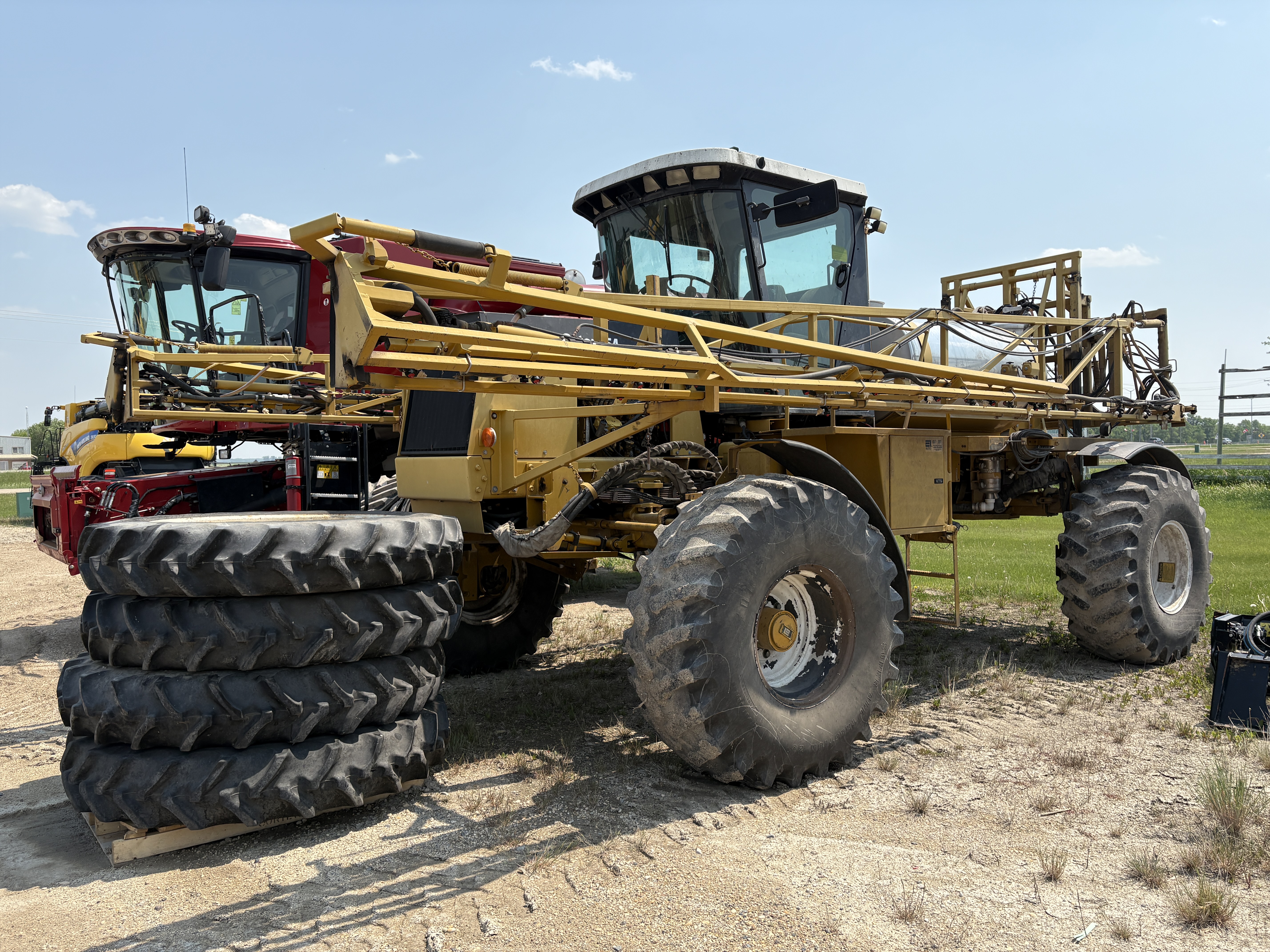 1998 RoGator 854 Sprayer/High Clearance