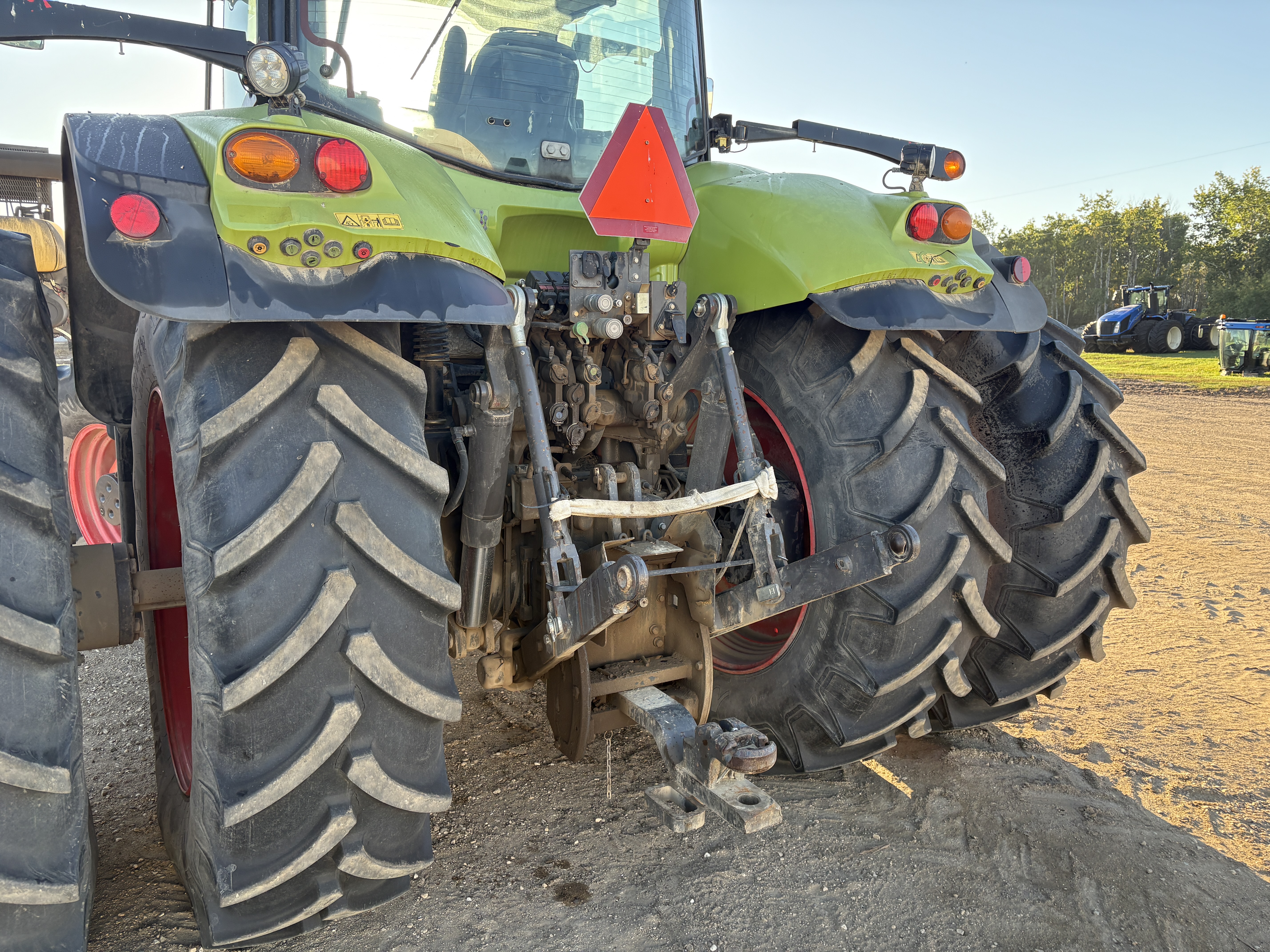 2017 CLAAS AXION 840 Tractor
